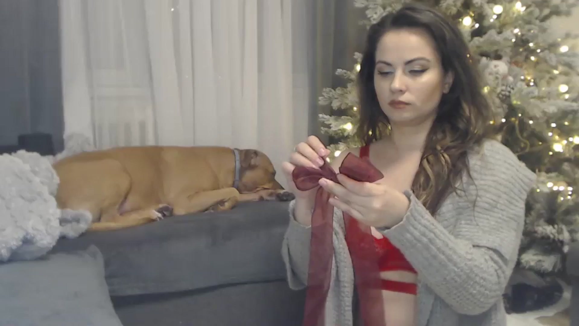 Gallery image thumbnail from ASweetJessie's myfreecams stream on, 12/03/2023, 16:21 image 5 of 20
