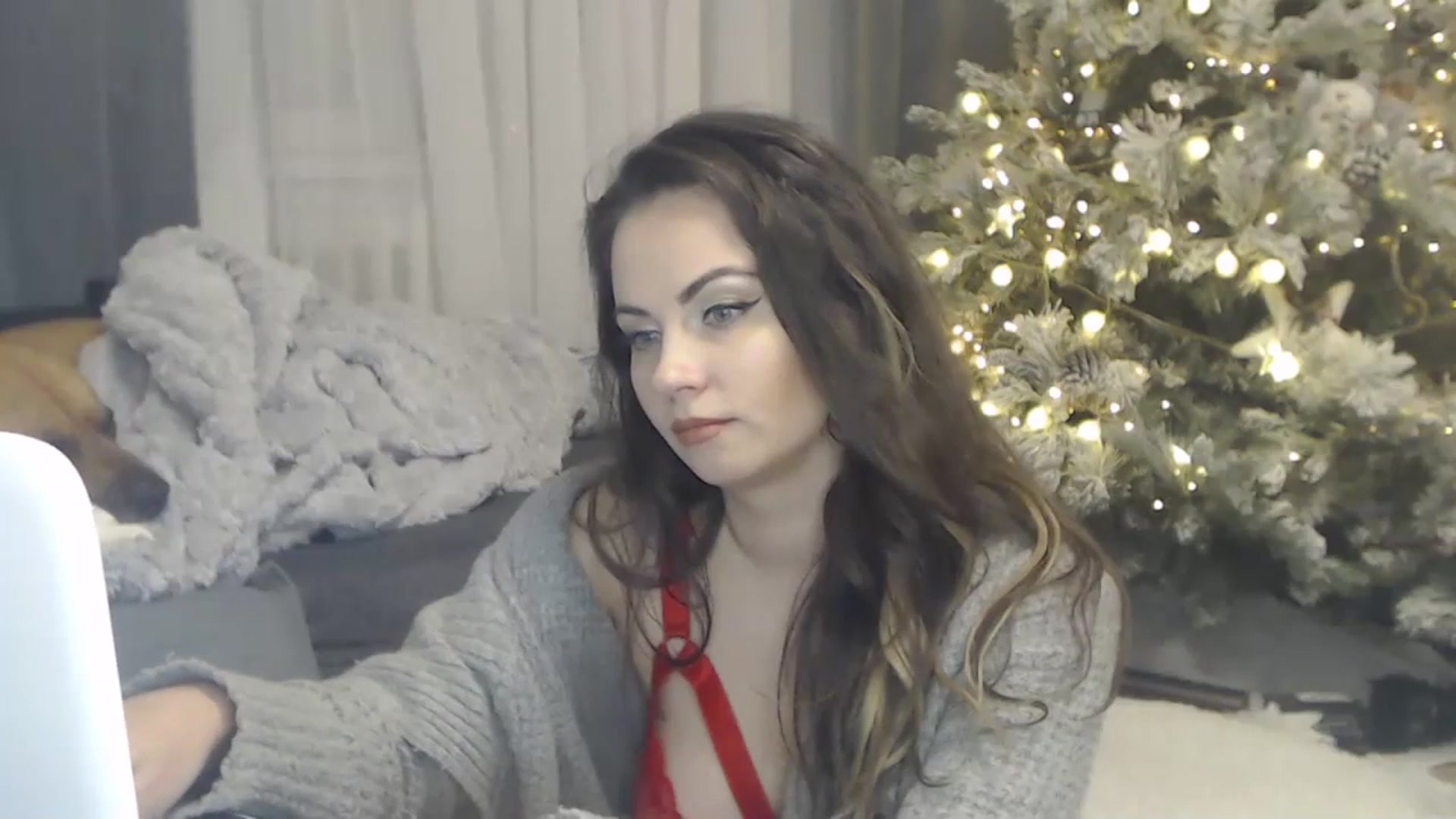Gallery image thumbnail from ASweetJessie's myfreecams stream on, 12/03/2023, 16:21 image 16 of 20