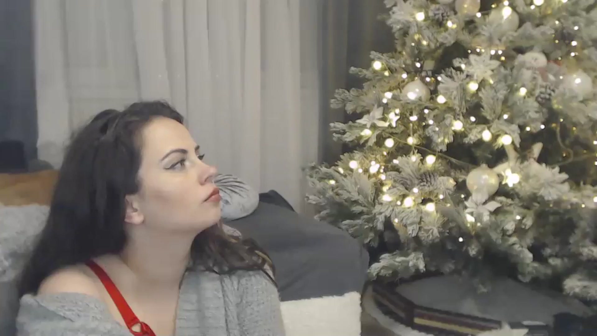 Gallery image thumbnail from ASweetJessie's myfreecams stream on, 12/03/2023, 18:54 image 12 of 20