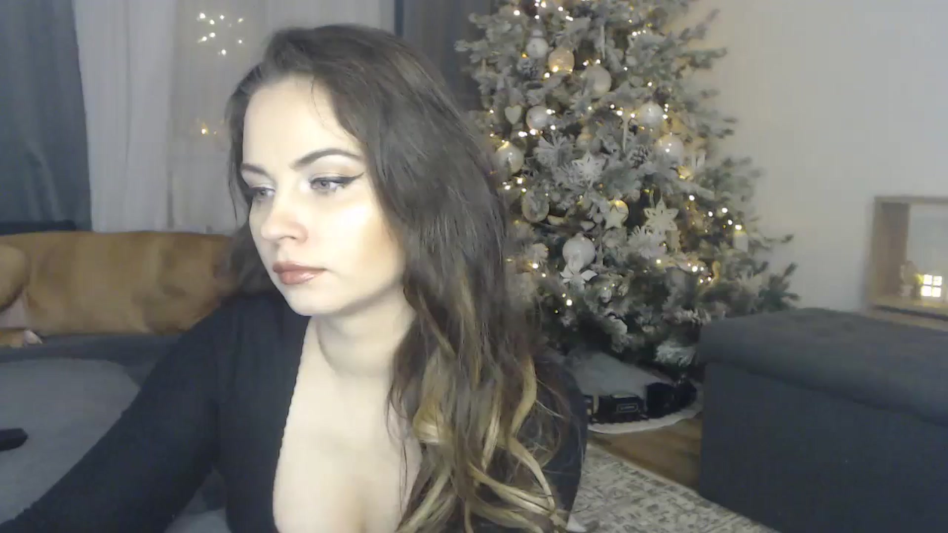Gallery image thumbnail from ASweetJessie's myfreecams stream on, 12/07/2023, 16:27 image 1 of 20