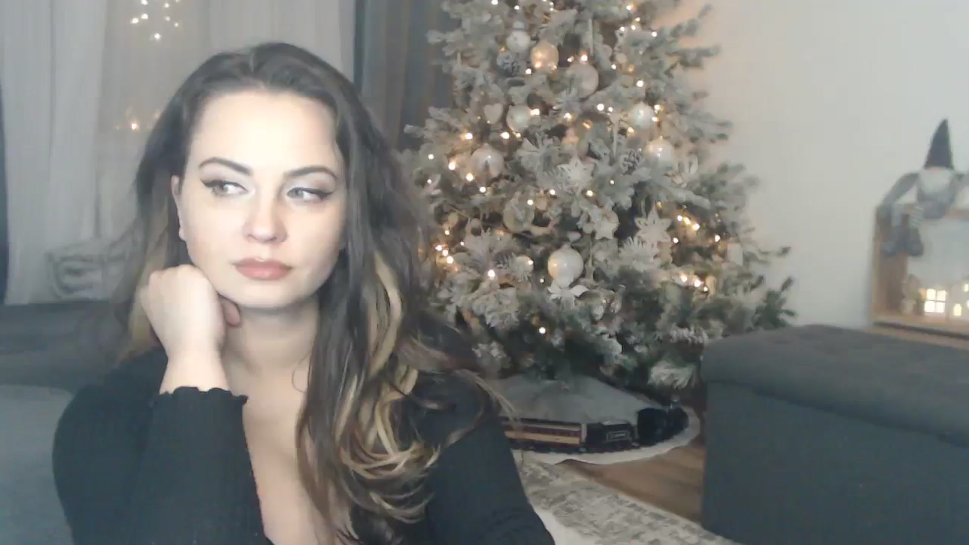 Gallery image thumbnail from ASweetJessie's myfreecams stream on, 12/07/2023, 17:07 image 20 of 20