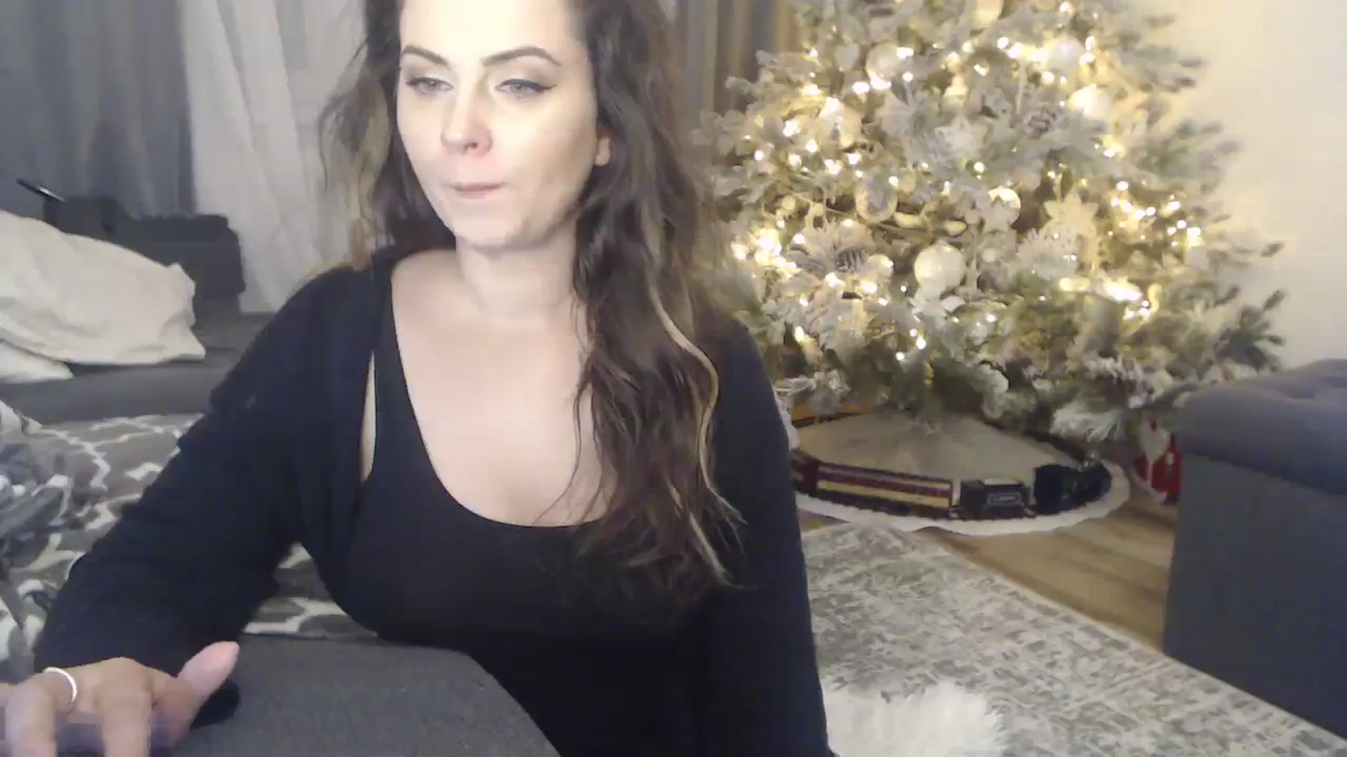 Gallery image thumbnail from ASweetJessie's myfreecams stream on, 12/09/2023, 16:05 image 4 of 20
