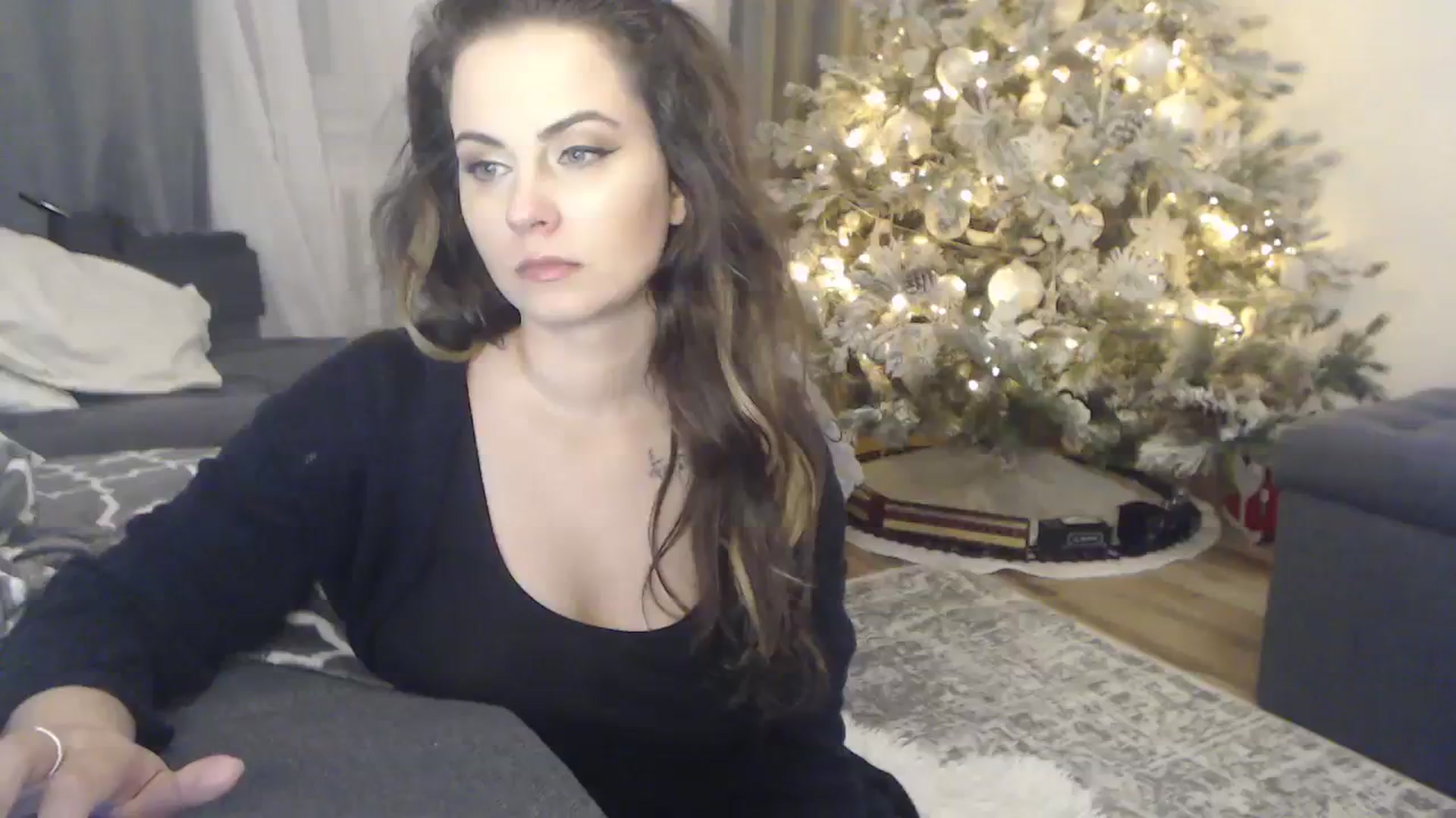 Gallery image thumbnail from ASweetJessie's myfreecams stream on, 12/09/2023, 16:05 image 7 of 20