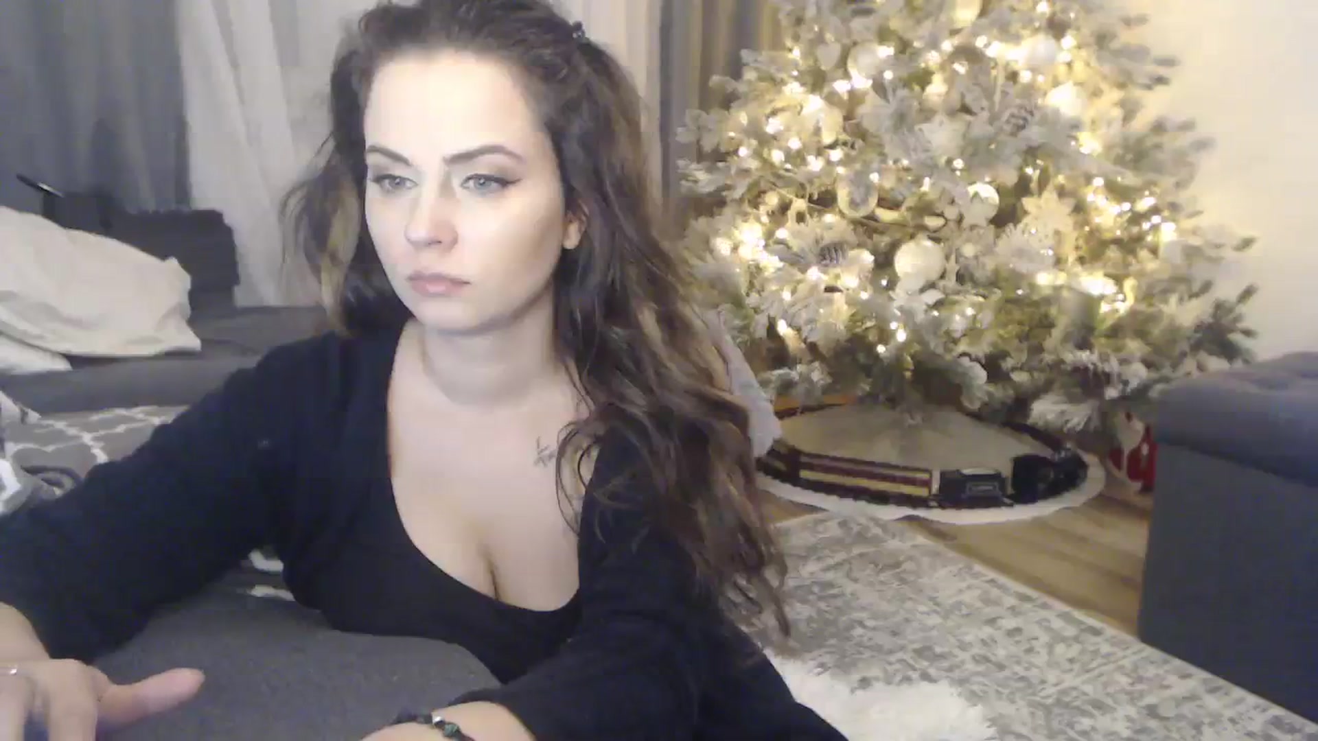 Gallery image thumbnail from ASweetJessie's myfreecams stream on, 12/09/2023, 16:05 image 15 of 20