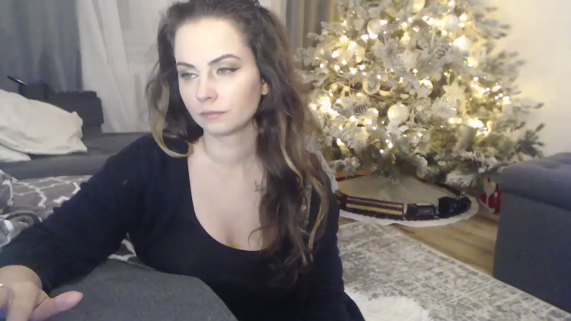 Gallery image thumbnail from ASweetJessie's myfreecams stream on, 12/09/2023, 16:05 image 10 of 20