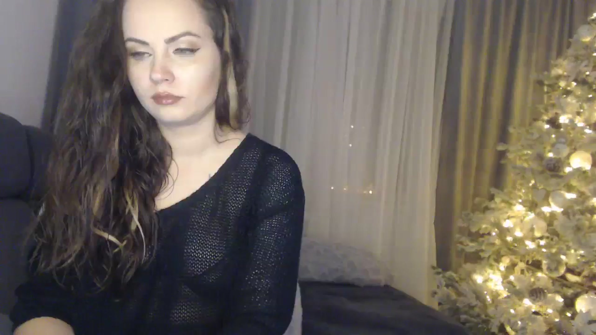 Gallery image thumbnail from ASweetJessie's myfreecams stream on, 12/10/2023, 17:39 image 15 of 20