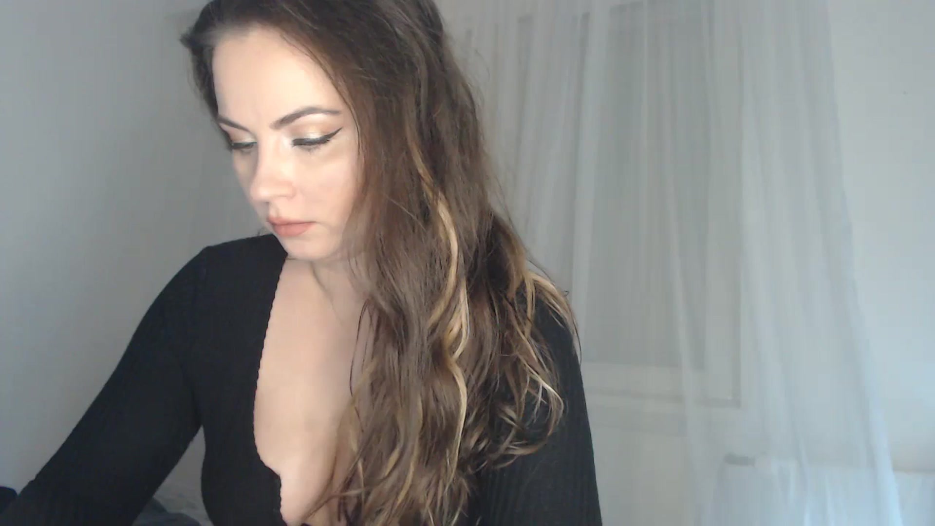 Gallery image thumbnail from ASweetJessie's myfreecams stream on, 12/12/2023, 16:57 image 17 of 20