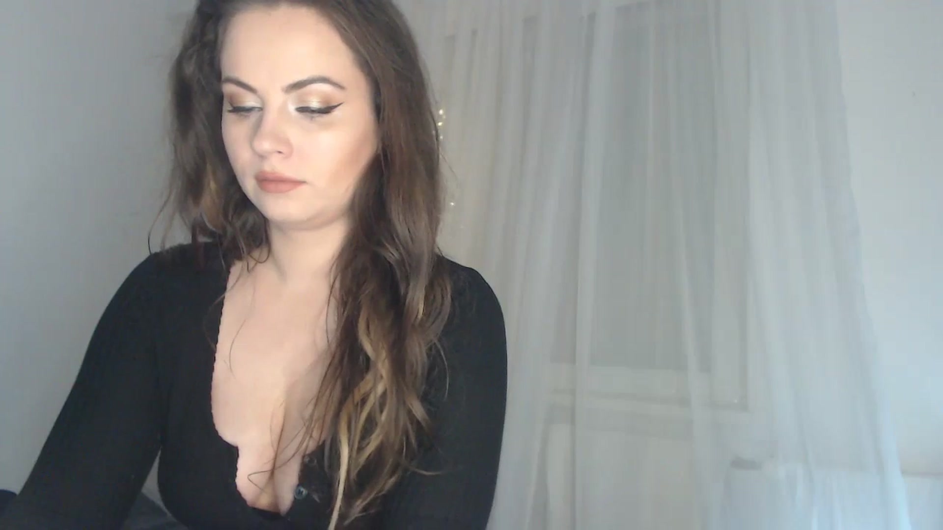 Gallery image thumbnail from ASweetJessie's myfreecams stream on, 12/12/2023, 16:57 image 8 of 20
