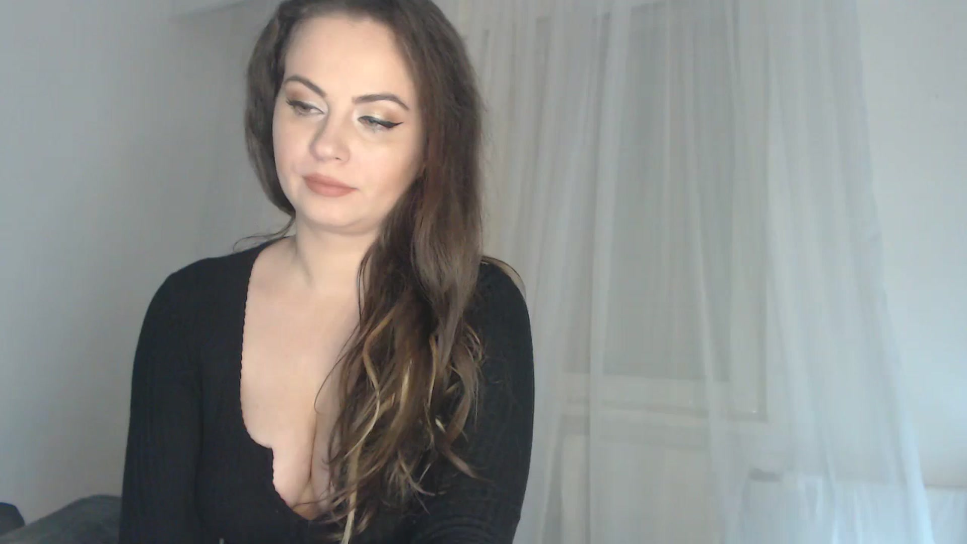 Gallery image thumbnail from ASweetJessie's myfreecams stream on, 12/12/2023, 16:57 image 20 of 20