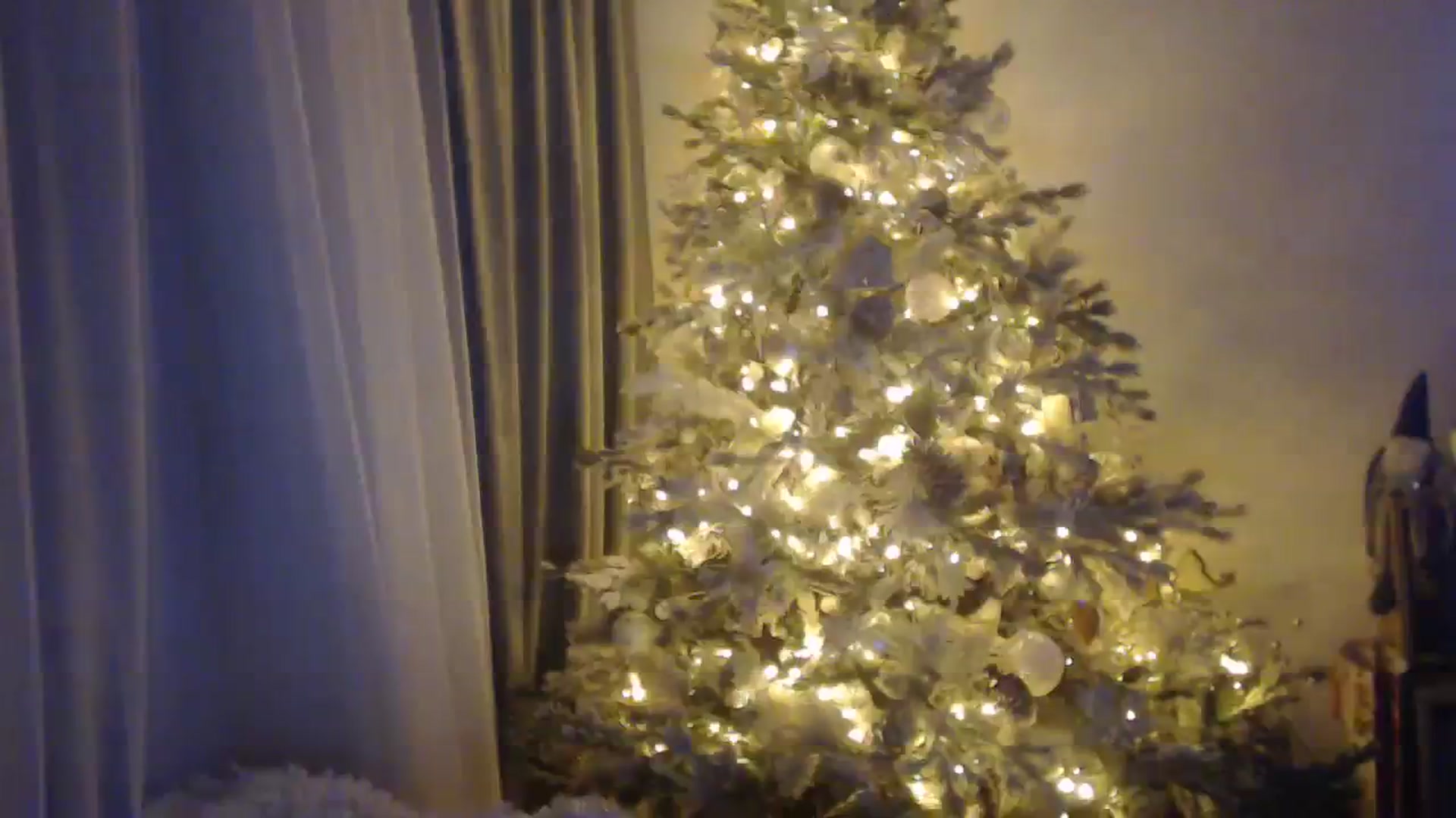 Gallery image thumbnail from ASweetJessie's myfreecams stream on, 01/12/2024, 17:19 image 16 of 20