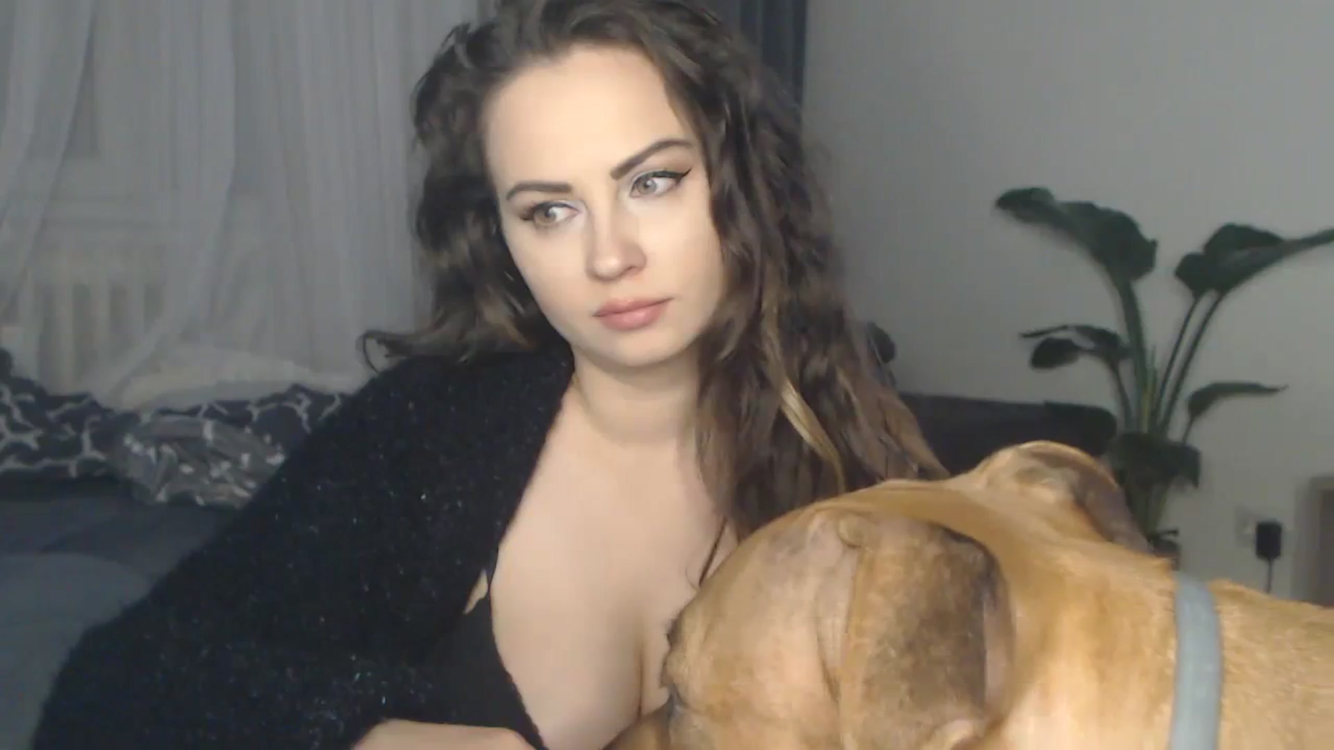 Gallery image thumbnail from ASweetJessie's myfreecams stream on, 01/19/2024, 18:39 image 7 of 20