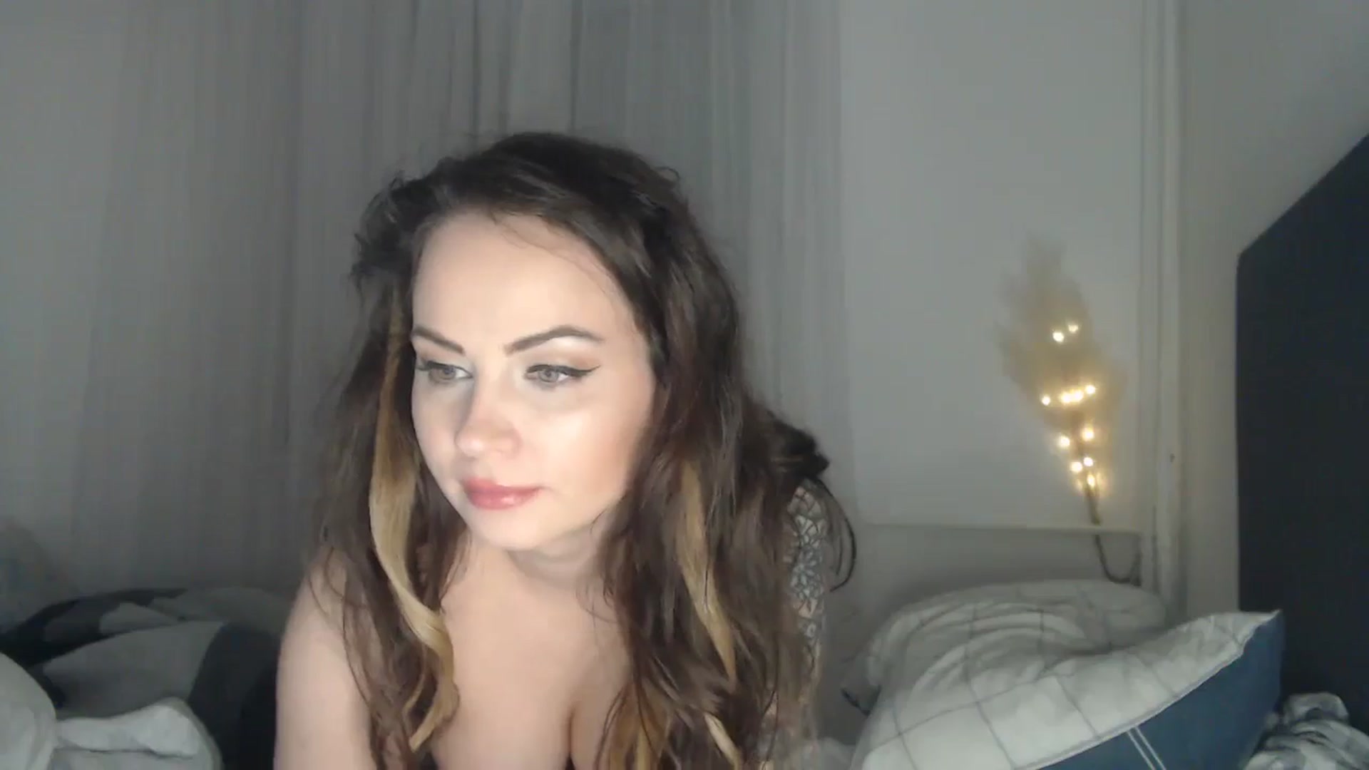 Gallery image thumbnail from ASweetJessie's myfreecams stream on, 01/28/2024, 19:07 image 10 of 20
