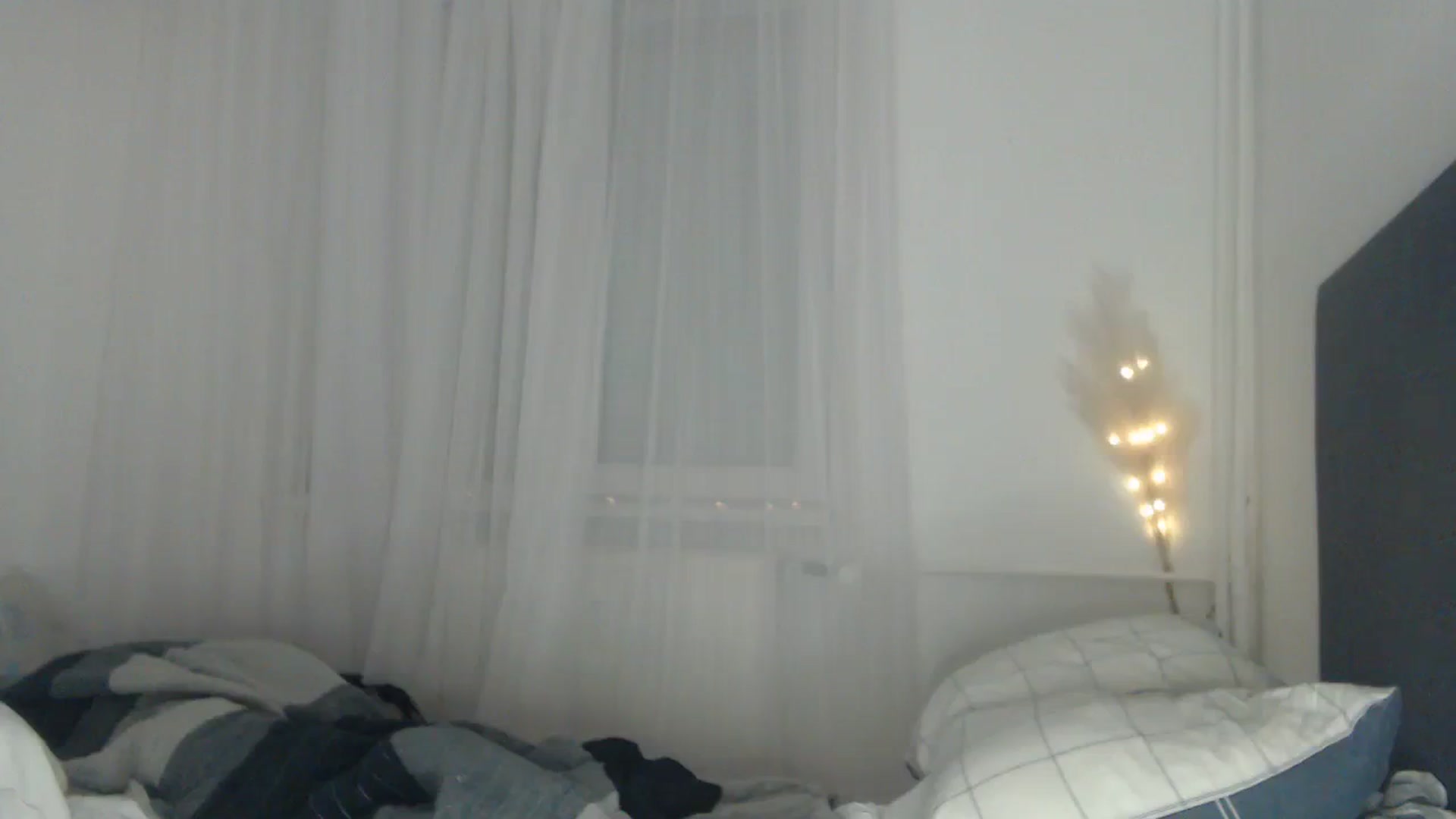 Gallery image thumbnail from ASweetJessie's myfreecams stream on, 01/28/2024, 19:07 image 12 of 20