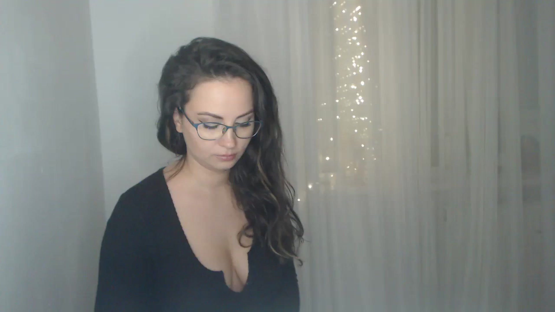 Gallery image thumbnail from ASweetJessie's myfreecams stream on, 03/15/2024, 19:27 image 4 of 20