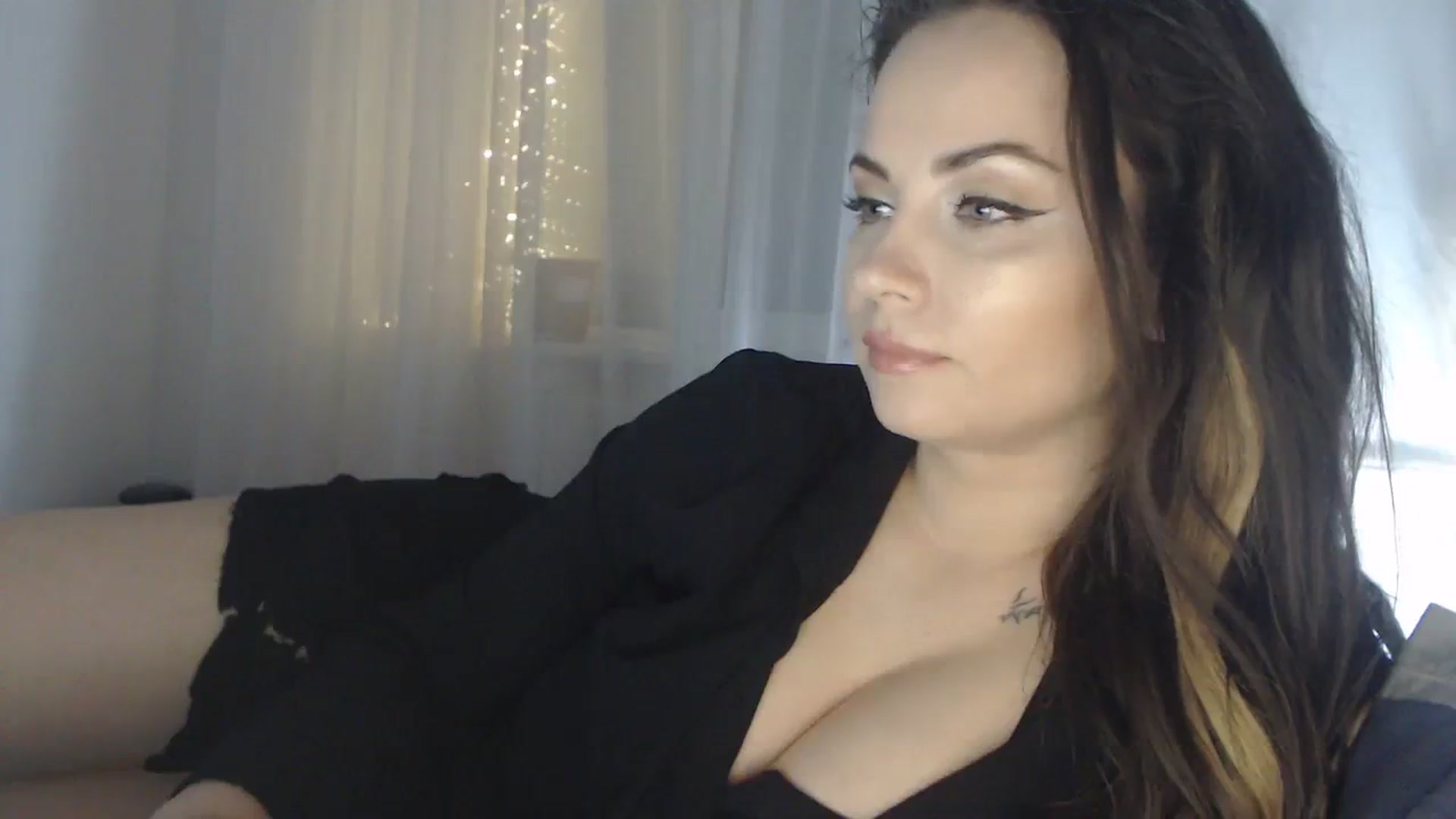 Gallery image thumbnail from ASweetJessie's myfreecams stream on, 03/23/2024, 18:07 image 4 of 20