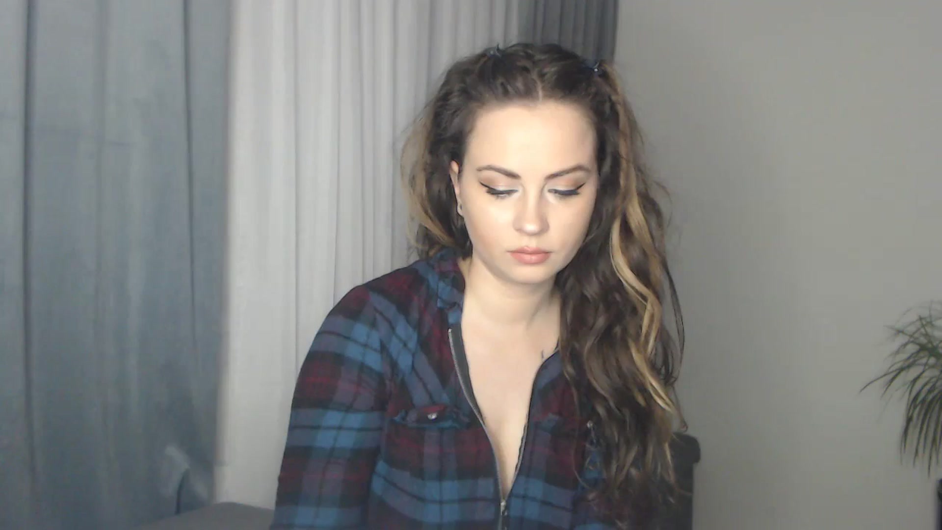 Gallery image thumbnail from ASweetJessie's myfreecams stream on, 03/26/2024, 12:28 image 1 of 20