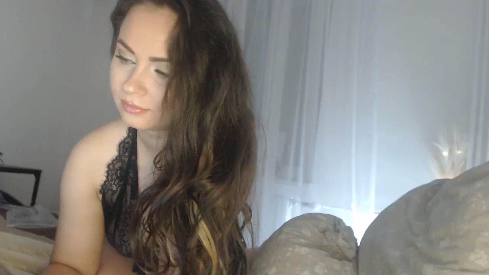 Gallery image thumbnail from ASweetJessie's myfreecams stream on, 04/07/2024, 18:04 image 12 of 20