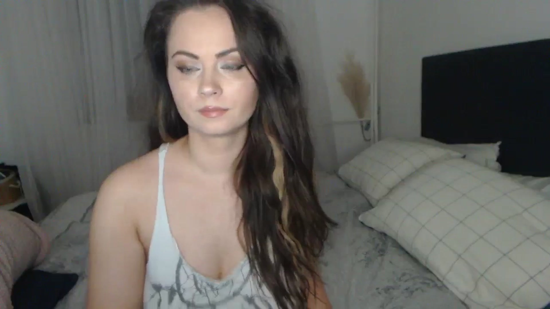 Gallery image thumbnail from ASweetJessie's myfreecams stream on, 04/15/2024, 15:31 image 20 of 20