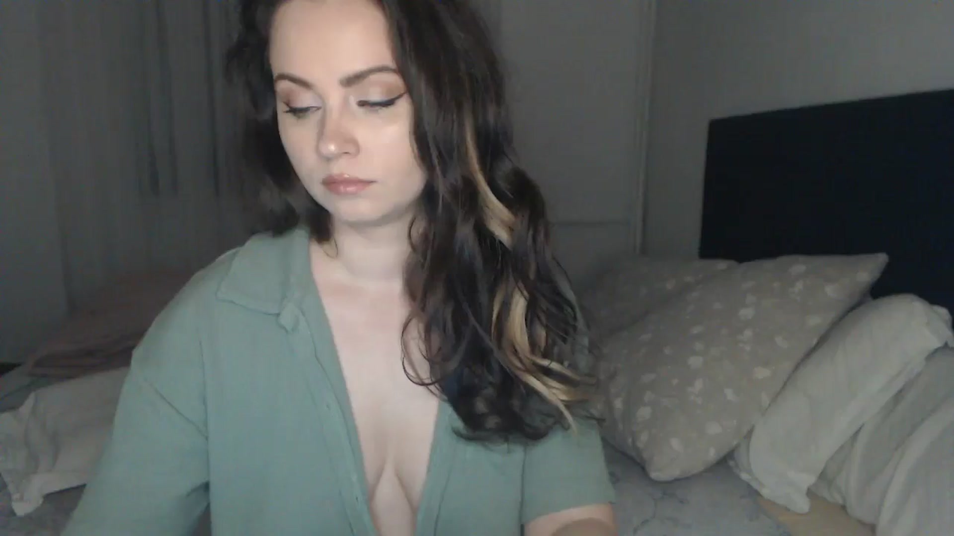 Gallery image thumbnail from ASweetJessie's myfreecams stream on, 05/25/2024, 16:02 image 18 of 20