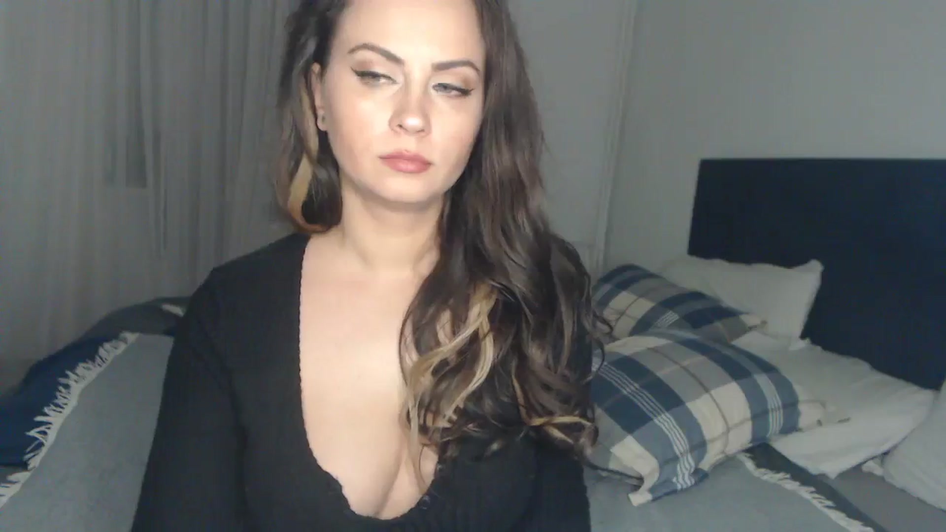 Gallery image thumbnail from ASweetJessie's myfreecams stream on, 05/28/2024, 17:54 image 7 of 20