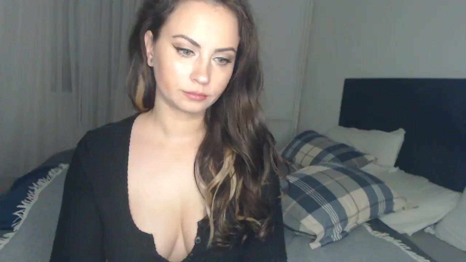 Gallery image thumbnail from ASweetJessie's myfreecams stream on, 05/28/2024, 17:54 image 5 of 20