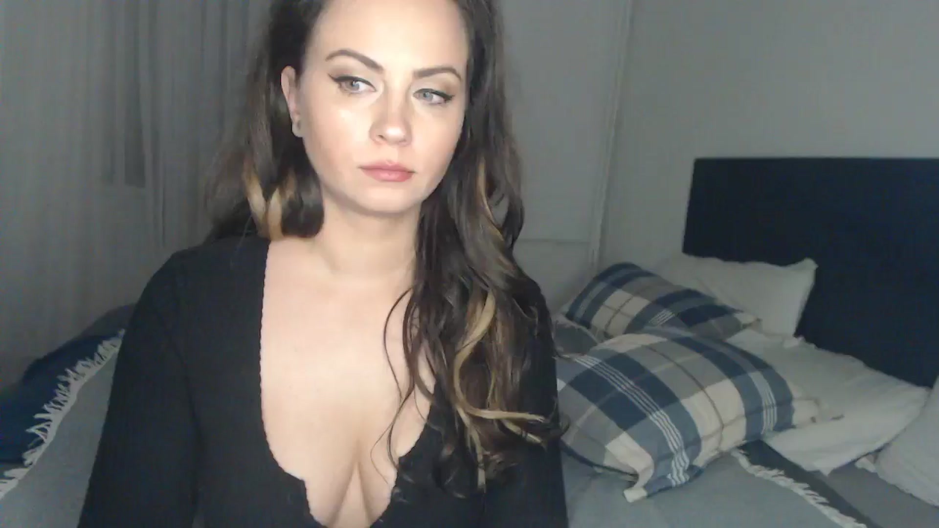 Gallery image thumbnail from ASweetJessie's myfreecams stream on, 05/28/2024, 17:54 image 1 of 20