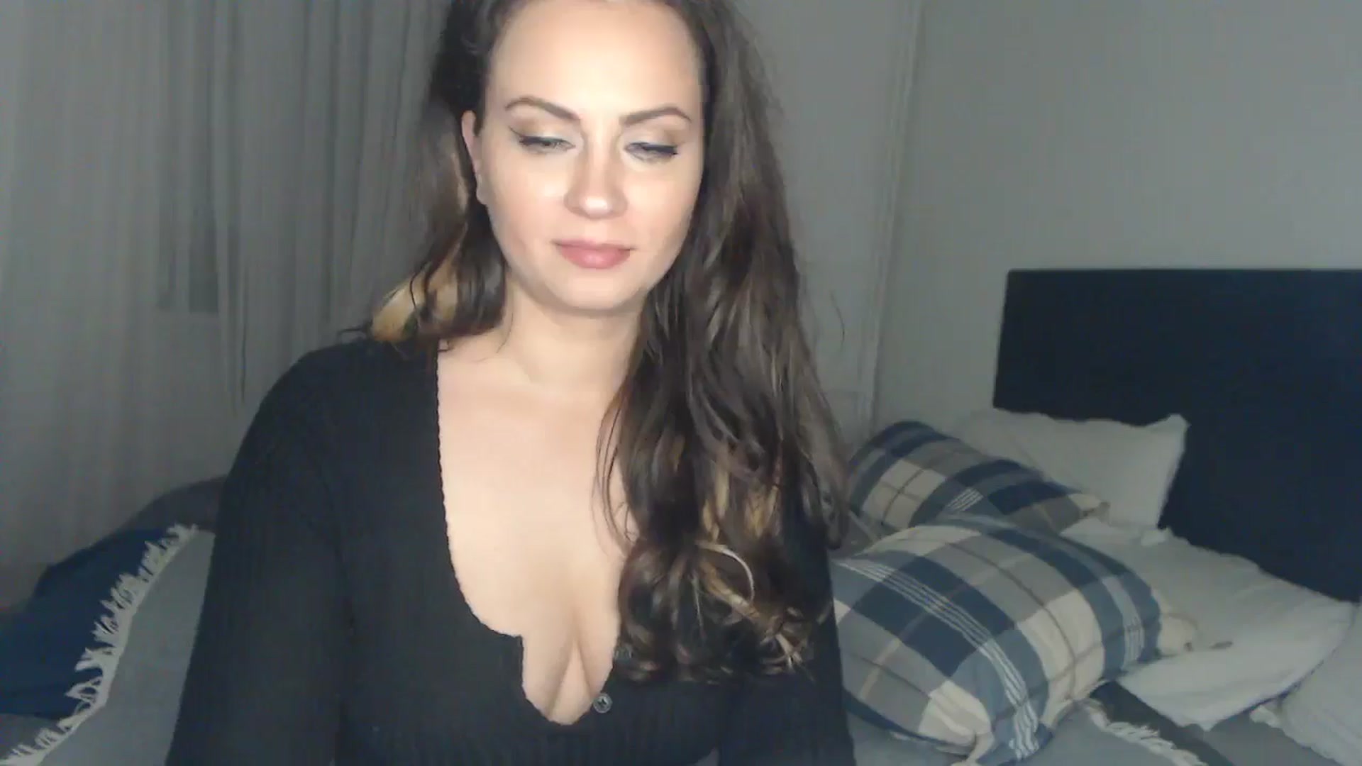 Gallery image thumbnail from ASweetJessie's myfreecams stream on, 05/28/2024, 19:07 image 5 of 20