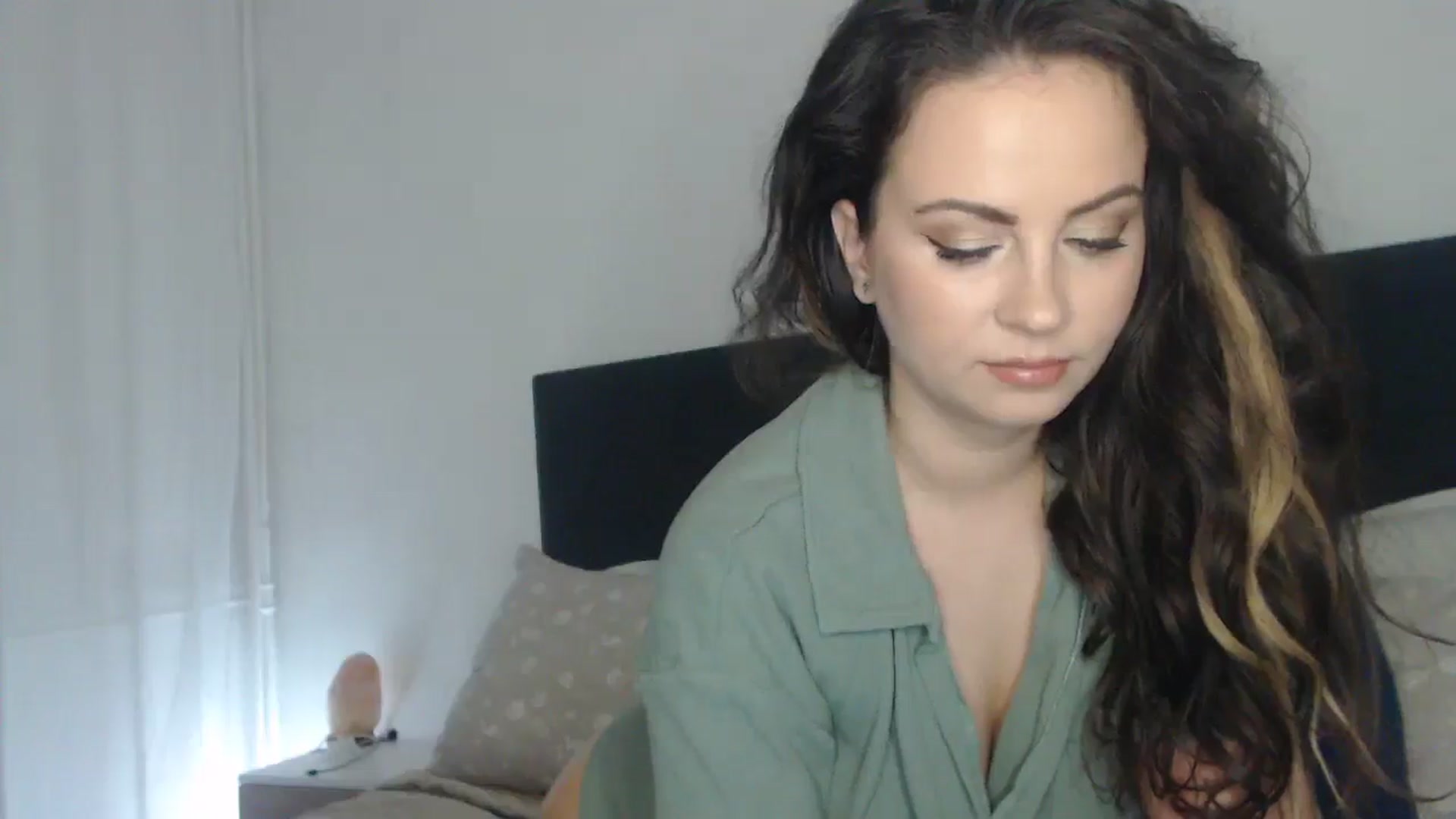 Gallery image thumbnail from ASweetJessie's myfreecams stream on, 06/24/2024, 19:28 image 2 of 20