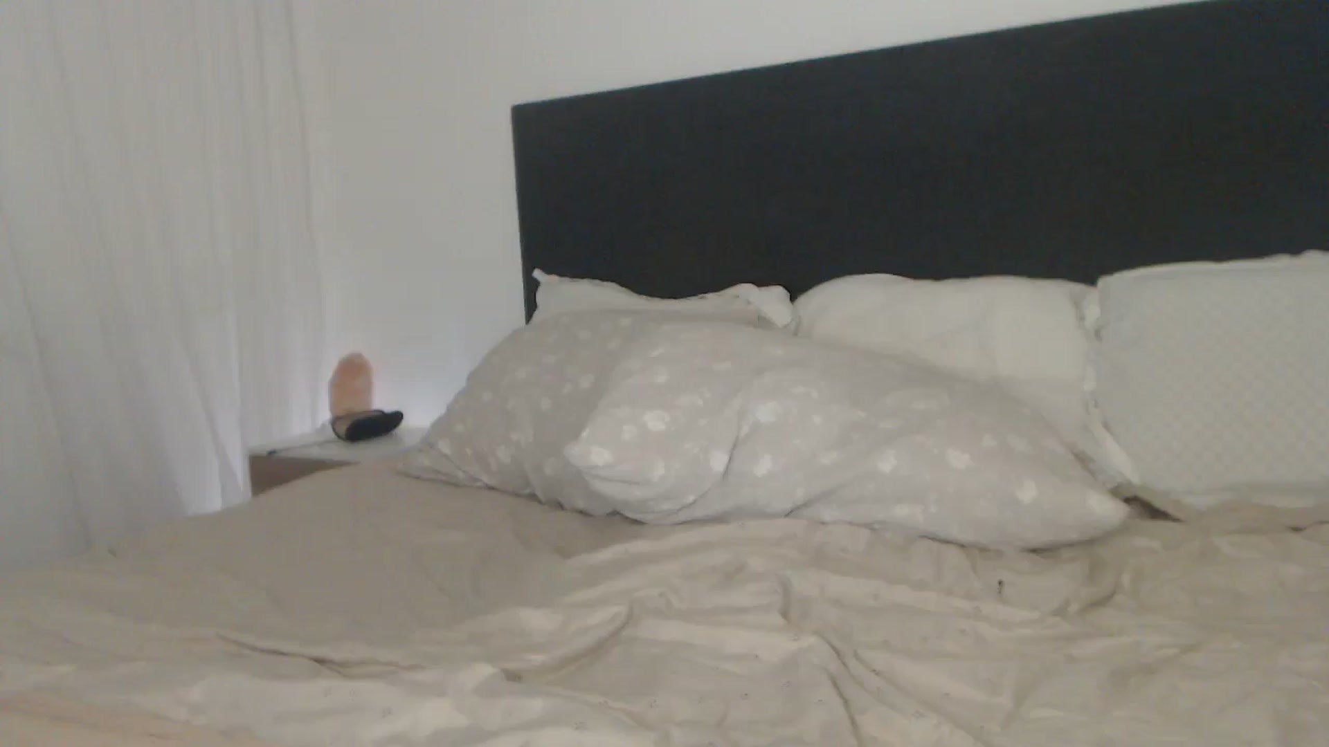 Gallery image thumbnail from ASweetJessie's myfreecams stream on, 08/17/2024, 14:04 image 15 of 20