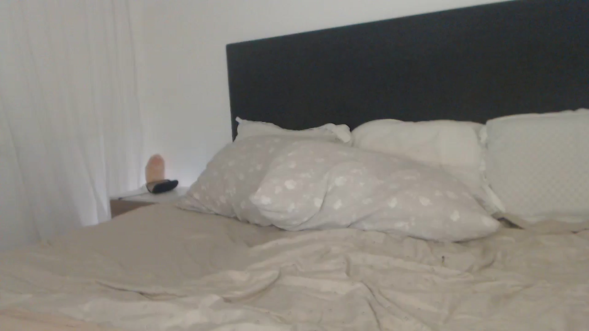 Gallery image thumbnail from ASweetJessie's myfreecams stream on, 08/17/2024, 14:04 image 3 of 20