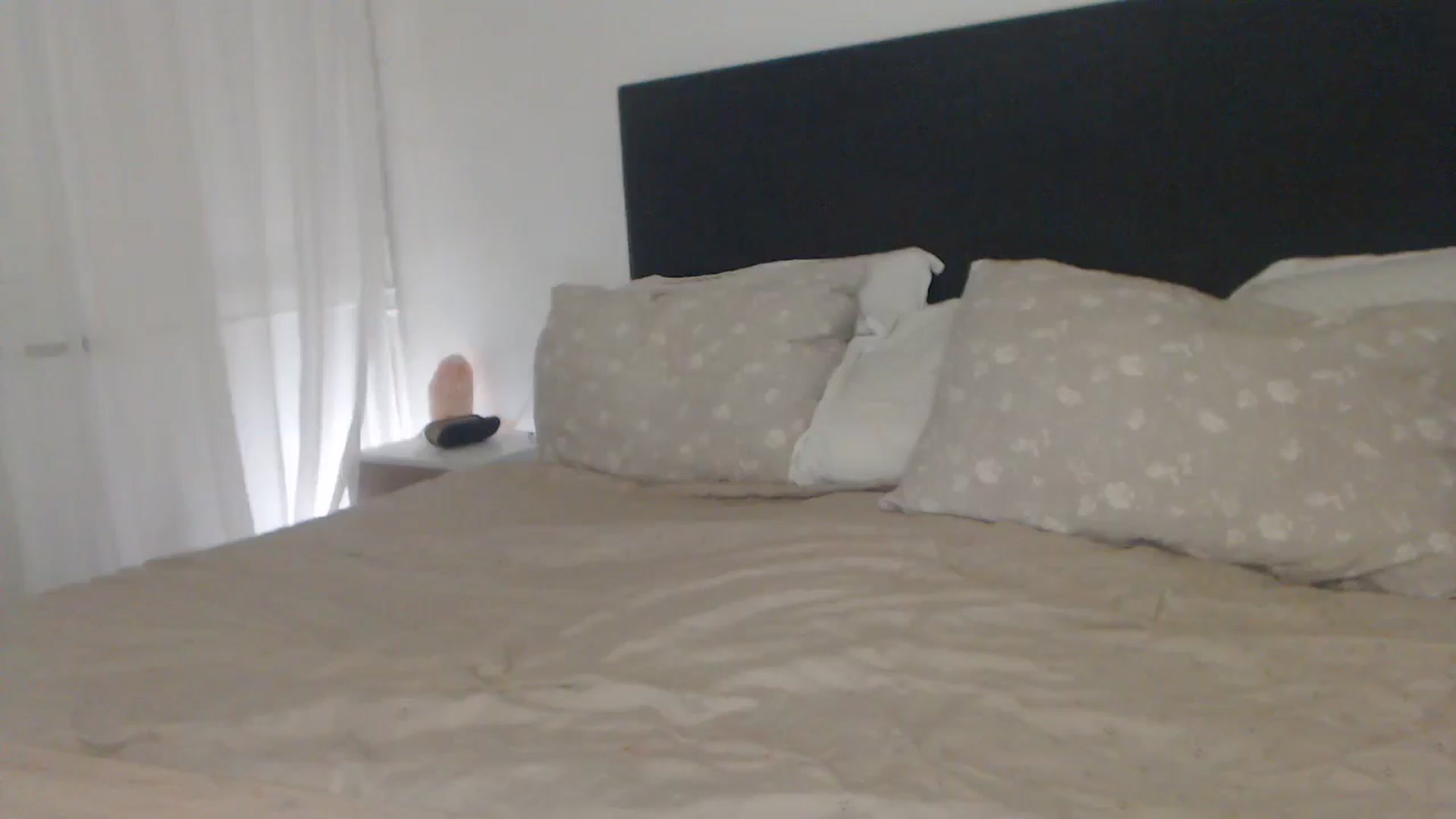 Gallery image thumbnail from ASweetJessie's myfreecams stream on, 08/20/2024, 17:15 image 7 of 20