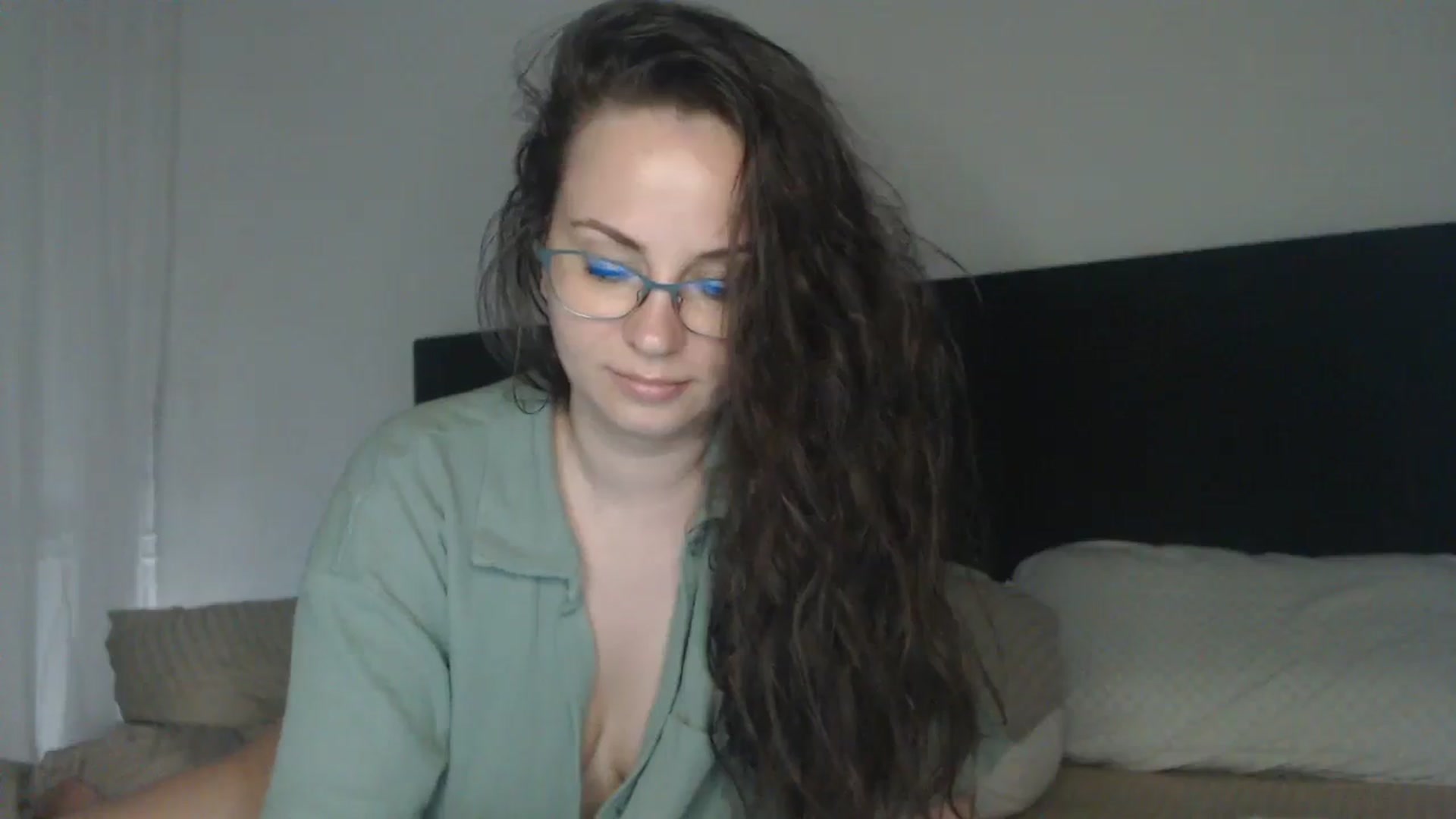 Gallery image thumbnail from ASweetJessie's myfreecams stream on, 08/26/2024, 18:11 image 18 of 20