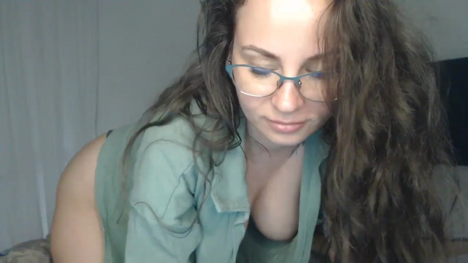 Gallery image thumbnail from ASweetJessie's myfreecams stream on, 08/26/2024, 18:11 image 11 of 20