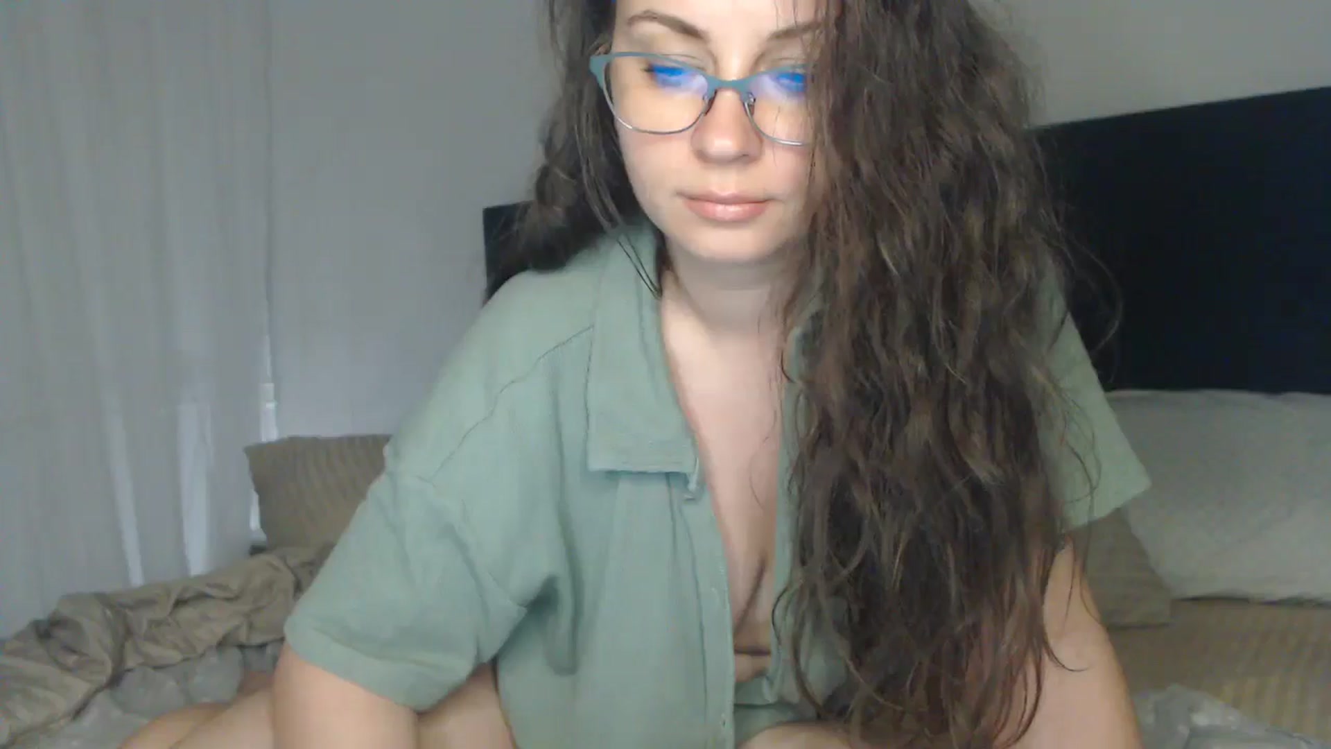 Gallery image thumbnail from ASweetJessie's myfreecams stream on, 08/26/2024, 19:19 image 2 of 20