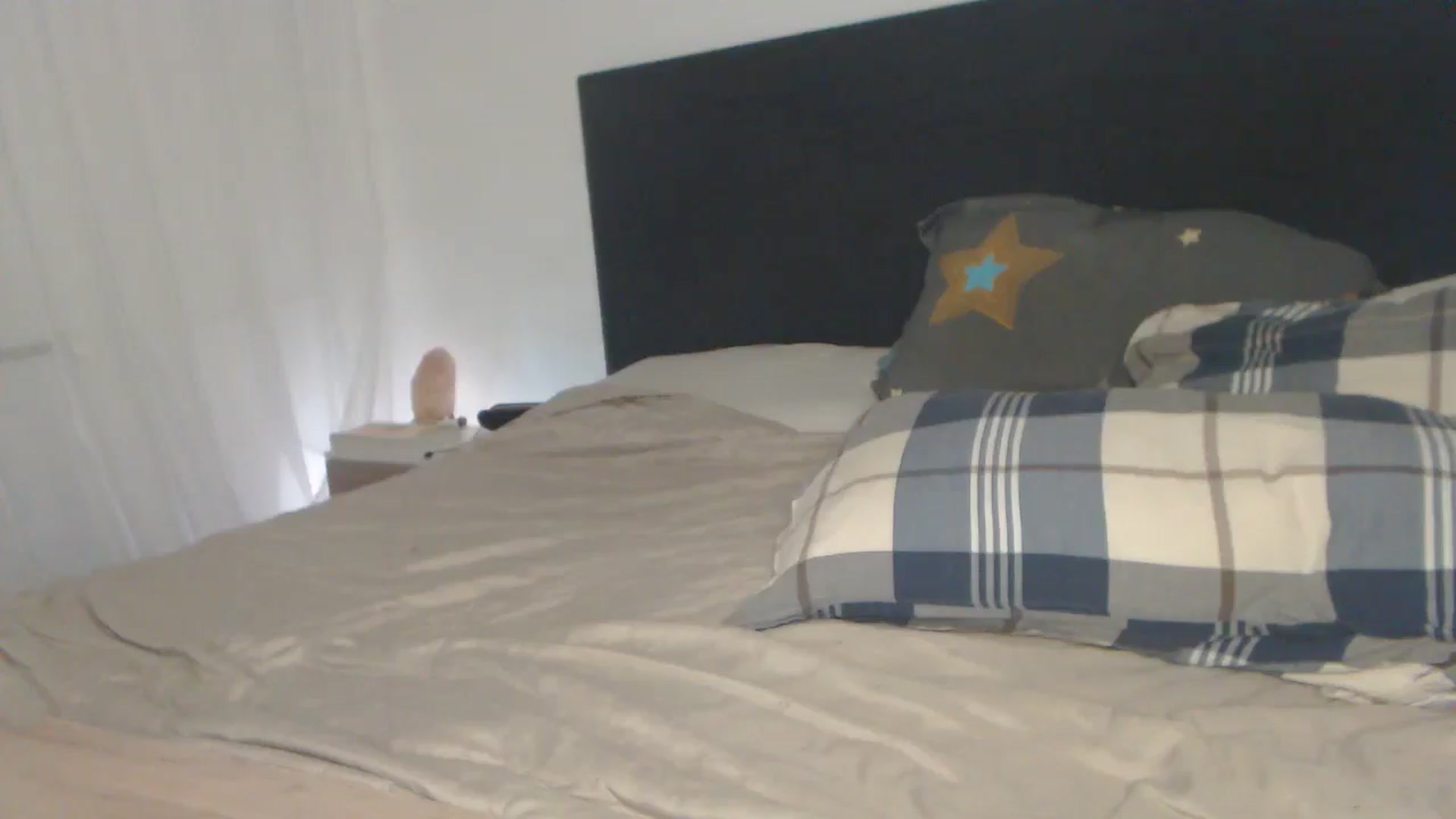Gallery image thumbnail from ASweetJessie's myfreecams stream on, 09/12/2024, 16:43 image 18 of 20
