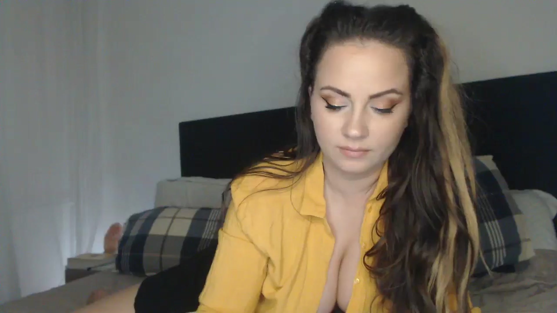 Gallery image thumbnail from ASweetJessie's myfreecams stream on, 09/14/2024, 14:12 image 10 of 20