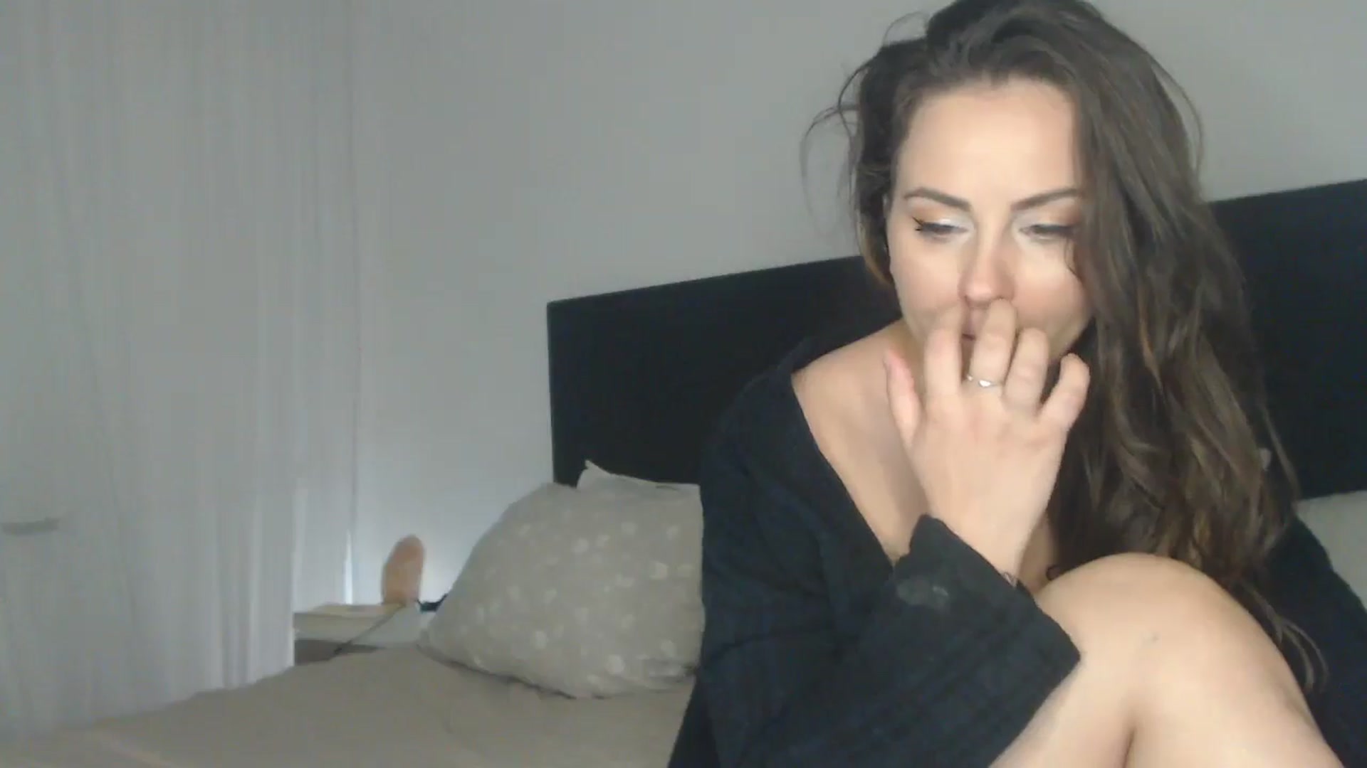 Gallery image thumbnail from ASweetJessie's myfreecams stream on, 09/20/2024, 15:17 image 13 of 20