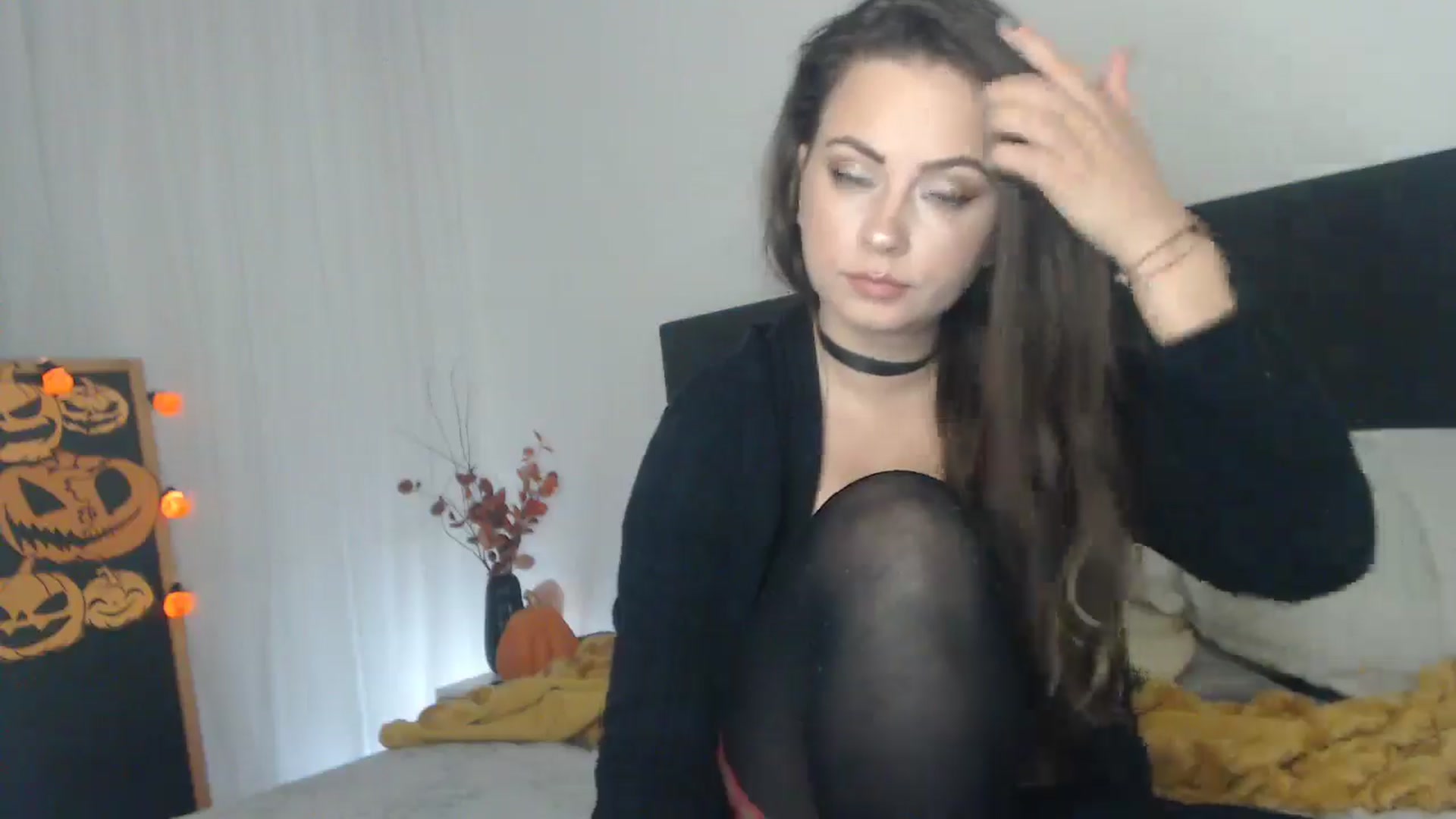 Gallery image thumbnail from ASweetJessie's myfreecams stream on, 10/15/2024, 14:03 image 7 of 20