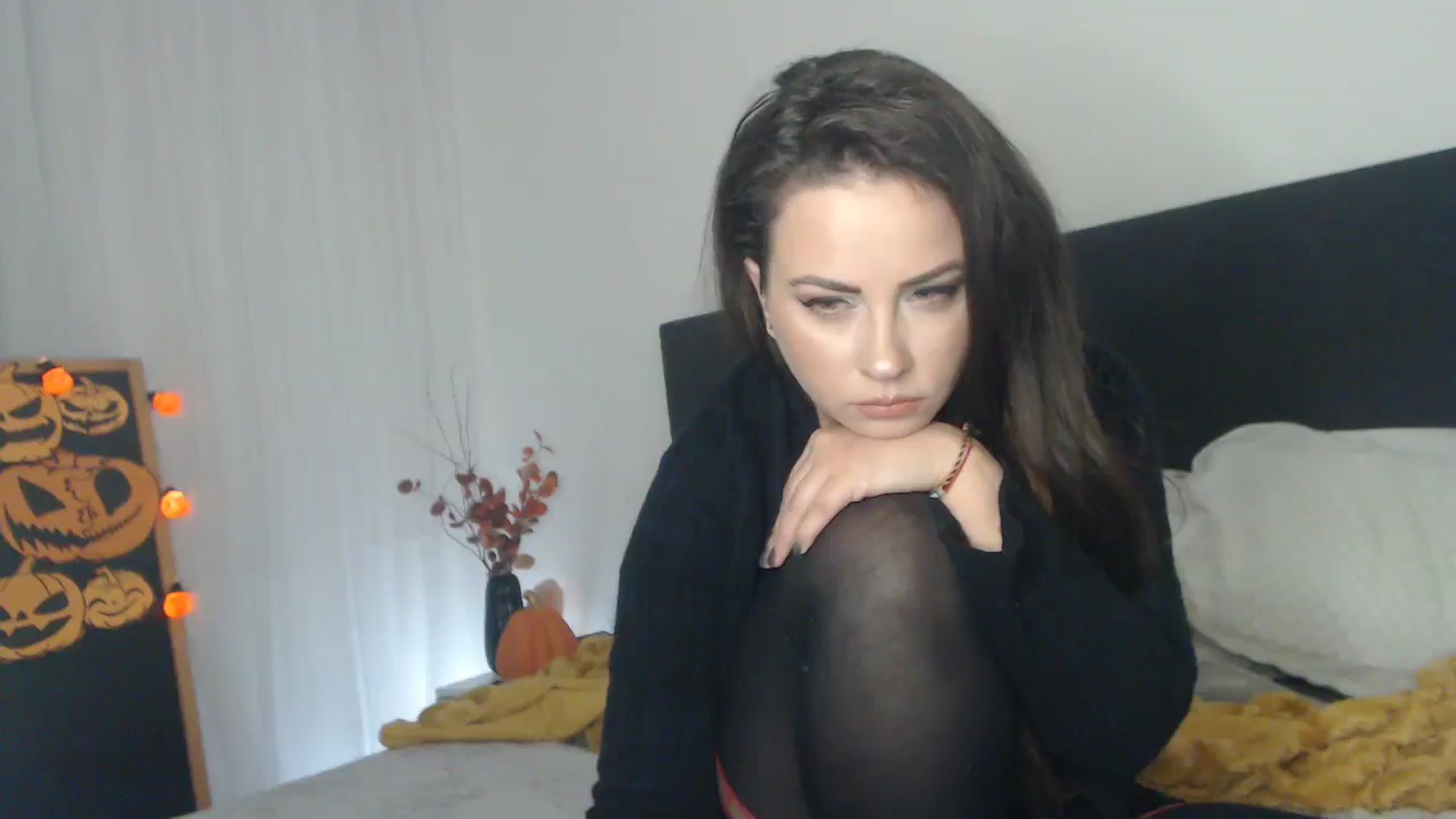 Gallery image thumbnail from ASweetJessie's myfreecams stream on, 10/15/2024, 14:03 image 11 of 20