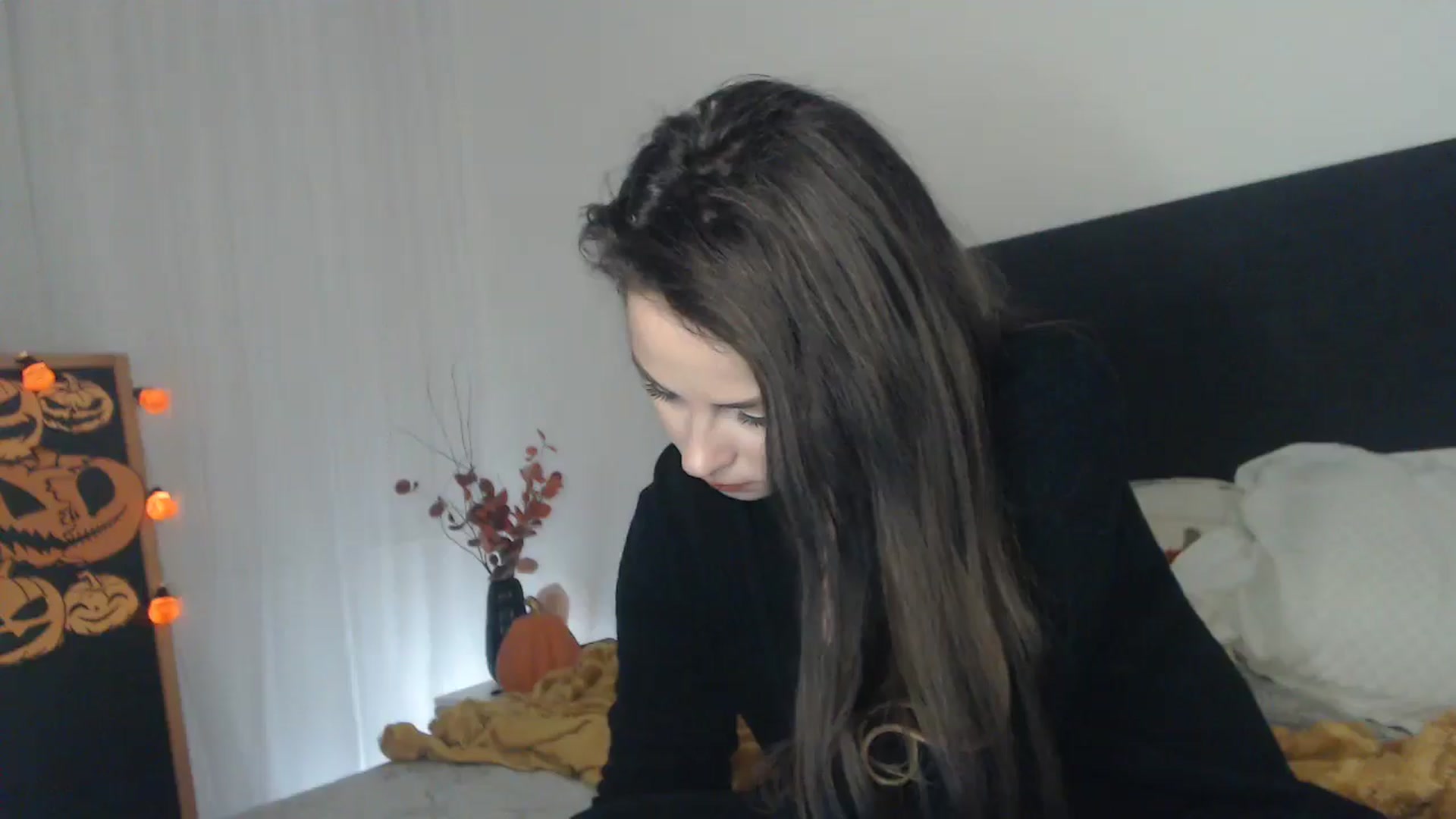 Gallery image thumbnail from ASweetJessie's myfreecams stream on, 10/15/2024, 15:08 image 7 of 20