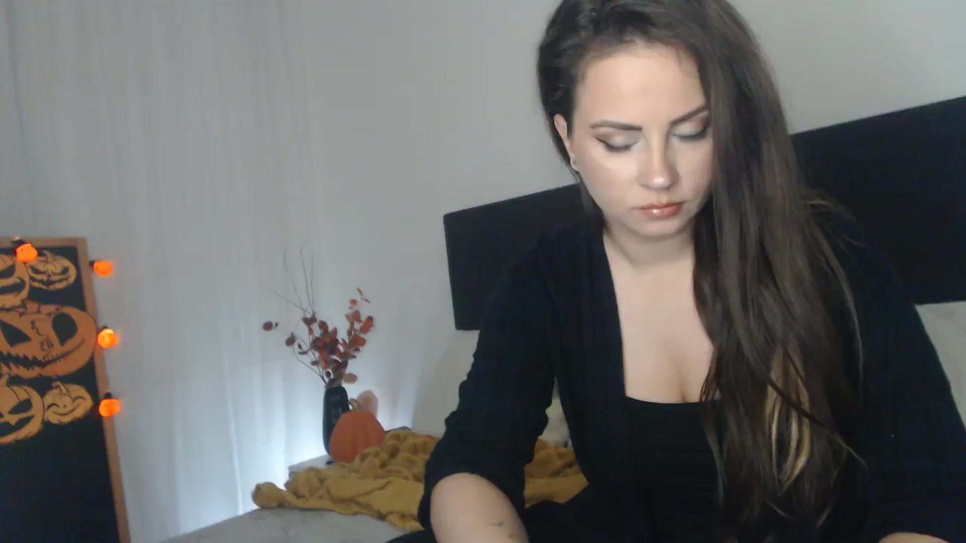 Gallery image thumbnail from ASweetJessie's myfreecams stream on, 10/15/2024, 15:08 image 1 of 20
