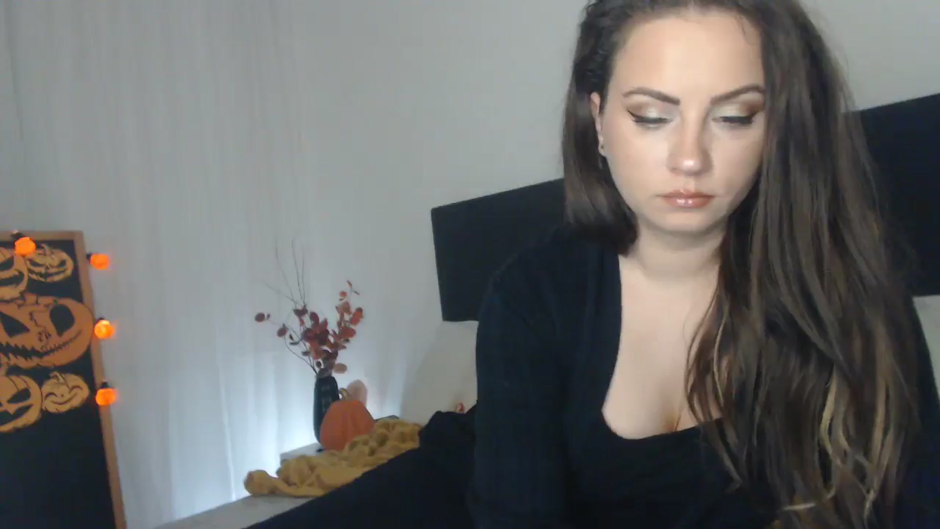 Gallery image thumbnail from ASweetJessie's myfreecams stream on, 10/15/2024, 15:08 image 13 of 20