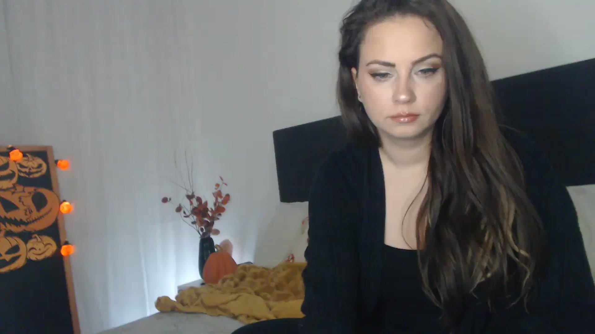 Gallery image thumbnail from ASweetJessie's myfreecams stream on, 10/15/2024, 15:08 image 10 of 20