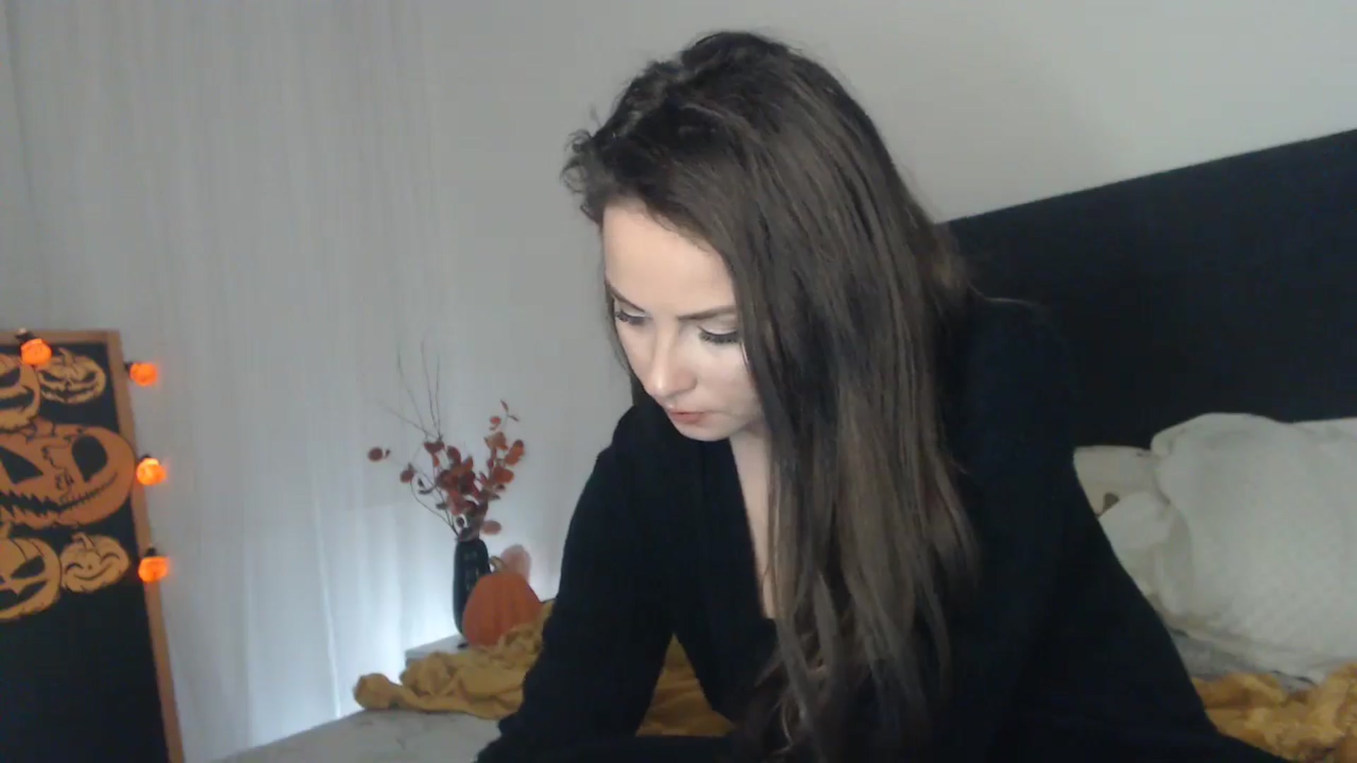 Gallery image thumbnail from ASweetJessie's myfreecams stream on, 10/15/2024, 15:08 image 11 of 20