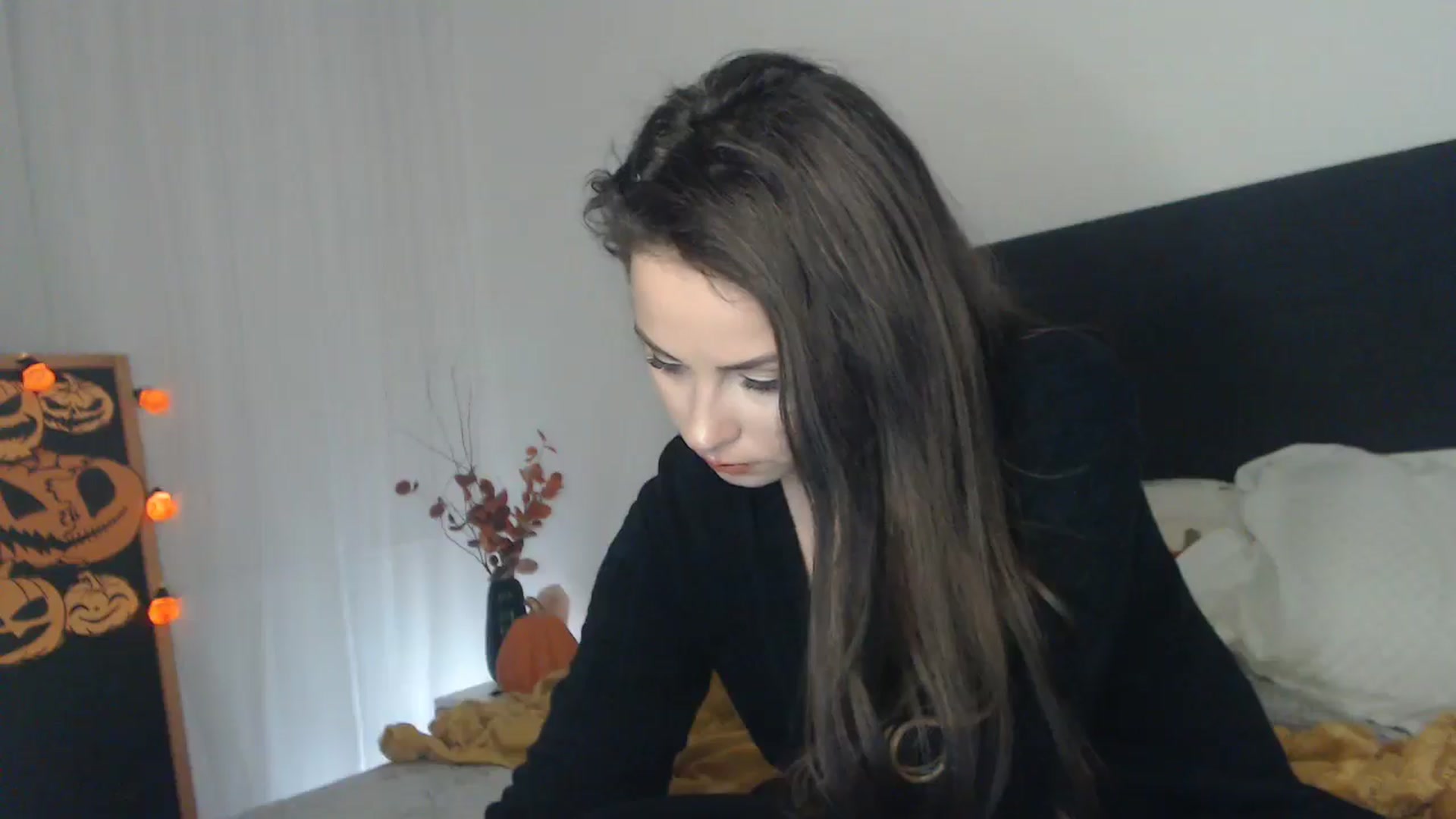 Gallery image thumbnail from ASweetJessie's myfreecams stream on, 10/15/2024, 15:08 image 6 of 20
