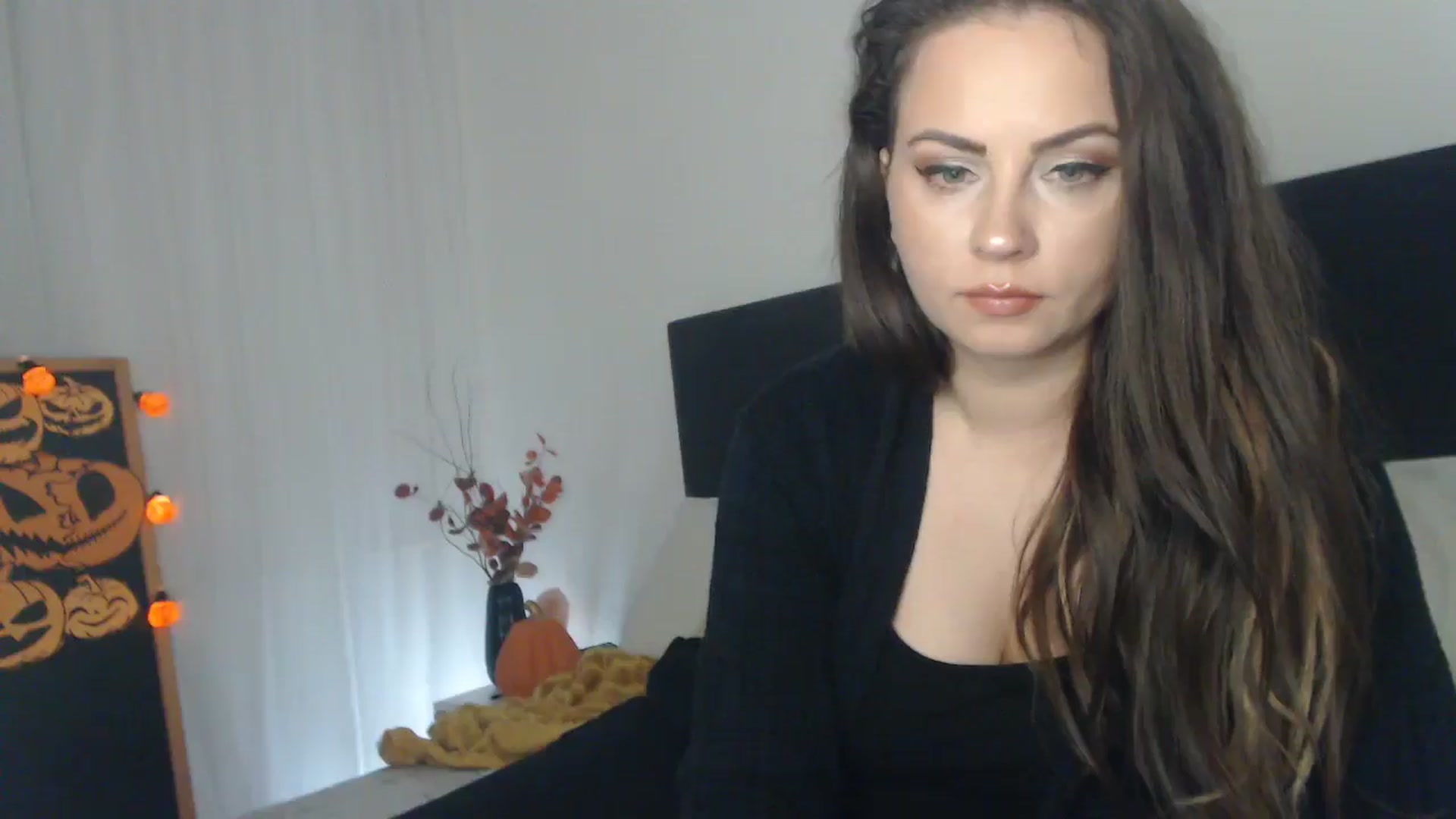 Gallery image thumbnail from ASweetJessie's myfreecams stream on, 10/15/2024, 15:08 image 14 of 20