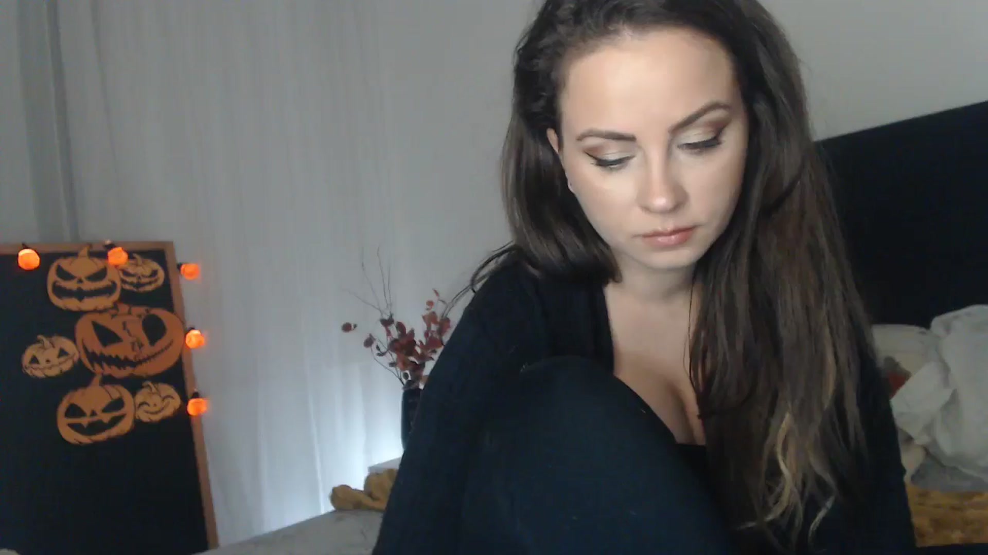 Gallery image thumbnail from ASweetJessie's myfreecams stream on, 10/15/2024, 16:40 image 7 of 20