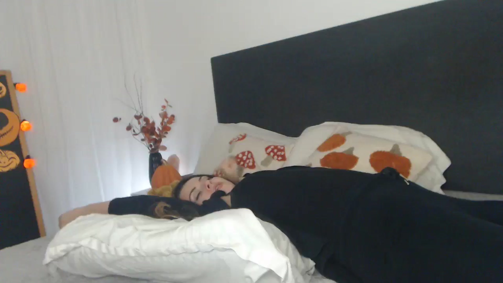 Gallery image thumbnail from ASweetJessie's myfreecams stream on, 10/15/2024, 19:16 image 3 of 20