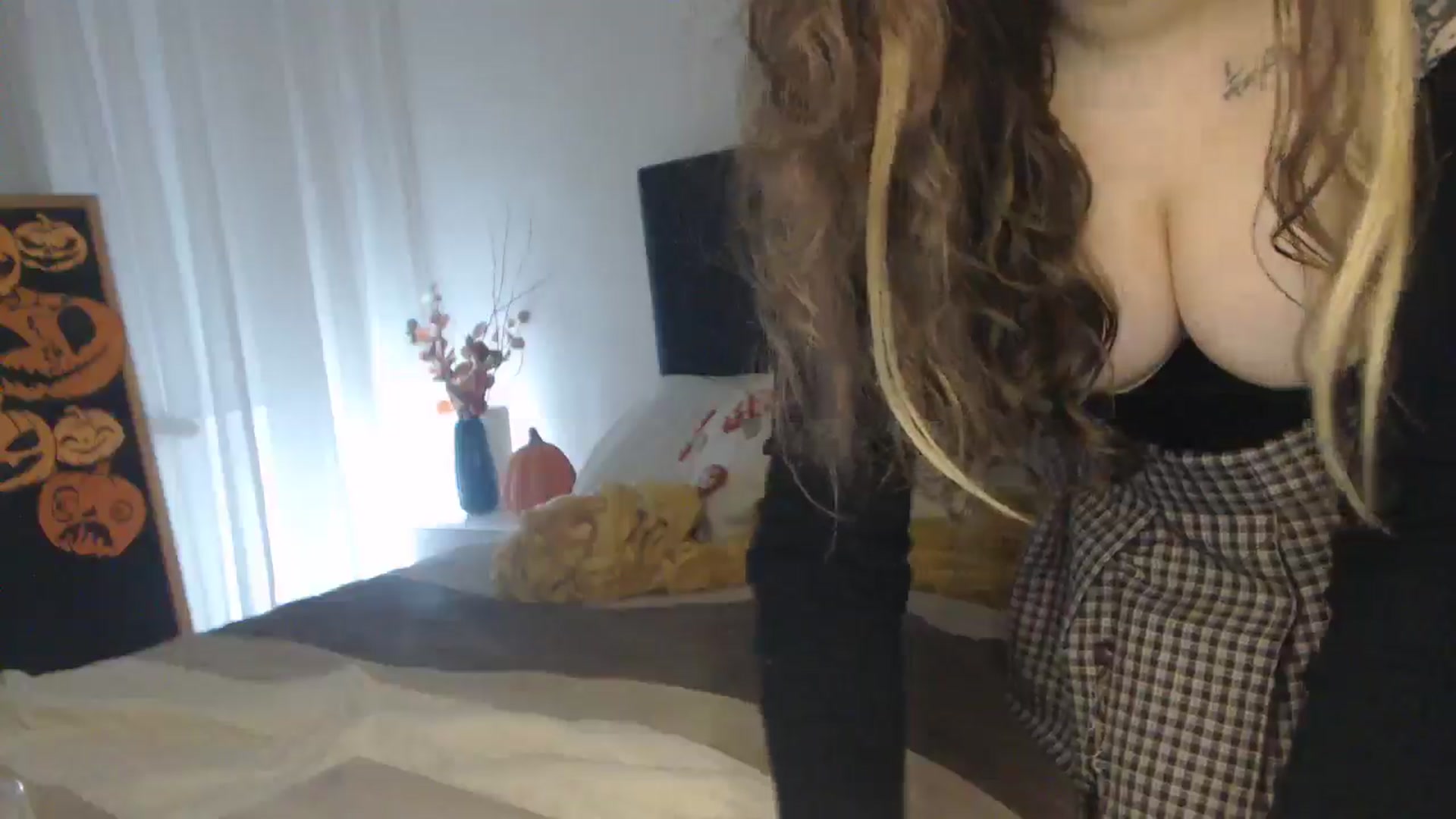 Gallery image thumbnail from ASweetJessie's myfreecams stream on, 10/25/2024, 17:23 image 14 of 20