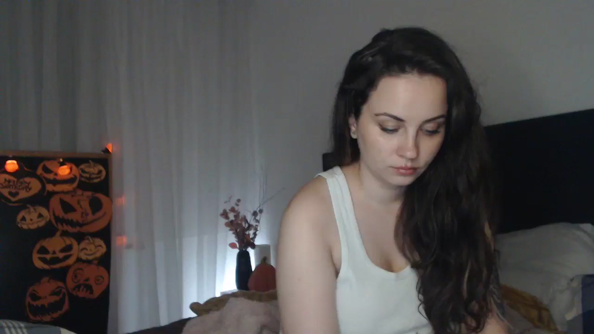 Gallery image thumbnail from ASweetJessie's myfreecams stream on, 10/27/2024, 18:42 image 18 of 20
